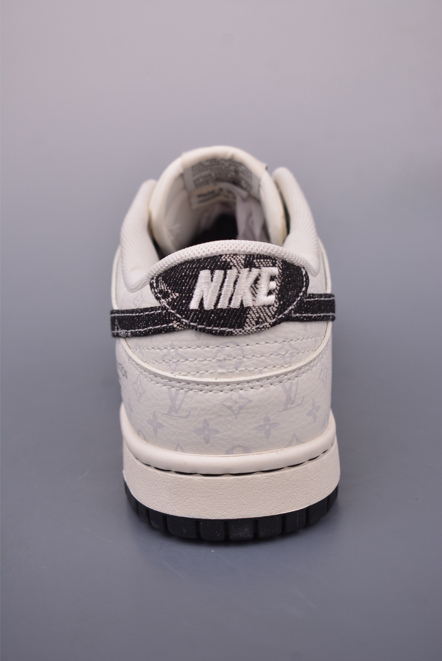 Nike SB Dunk Low Louis Vuitton Collab Premium Leather Sneakers 4 i1747606707577 5463 0 3