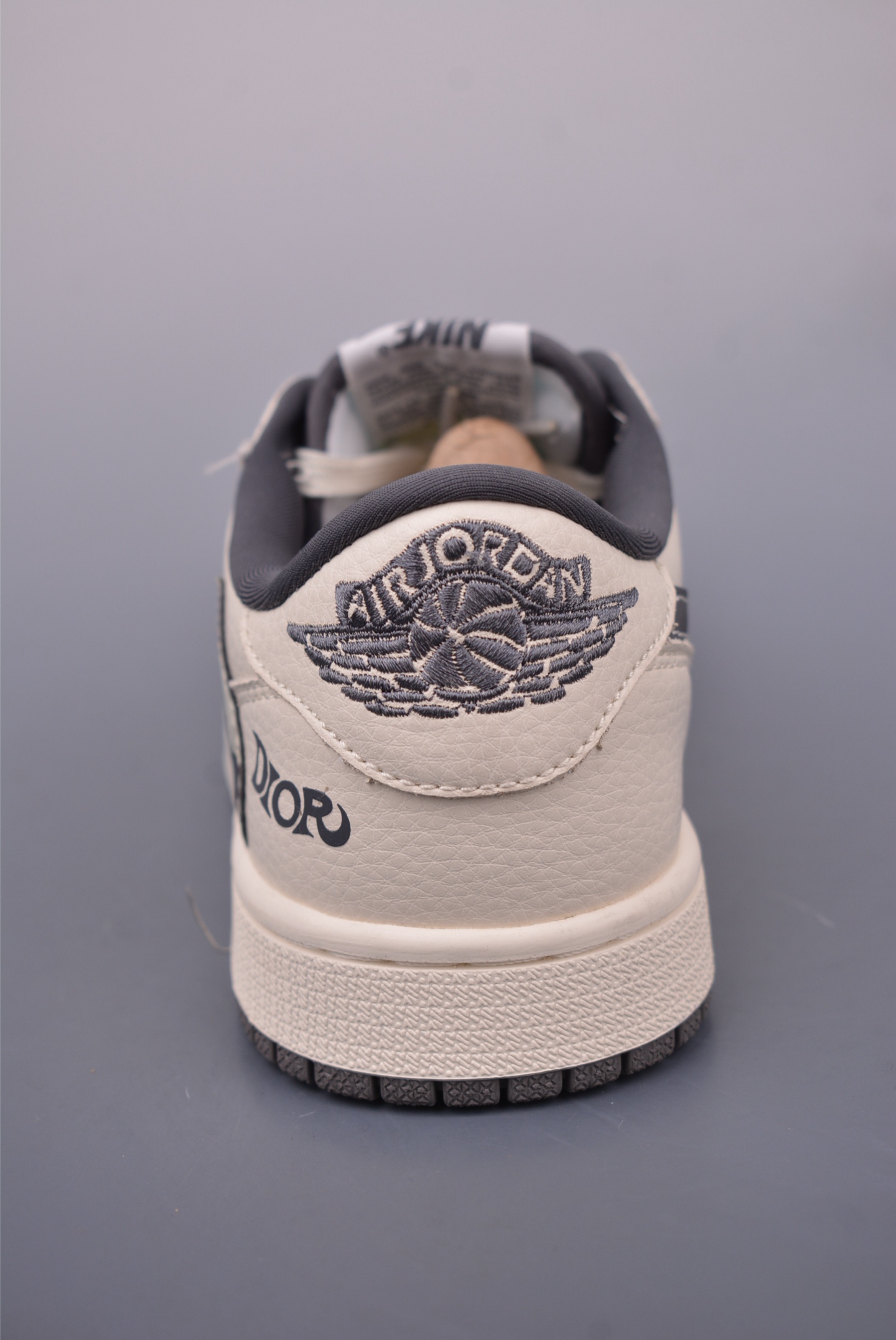 Fragment x Travis Scott x Dior Air Jordan 1 Low - Limited Edition Sneakers 5 i1747607001535 6486 0 3