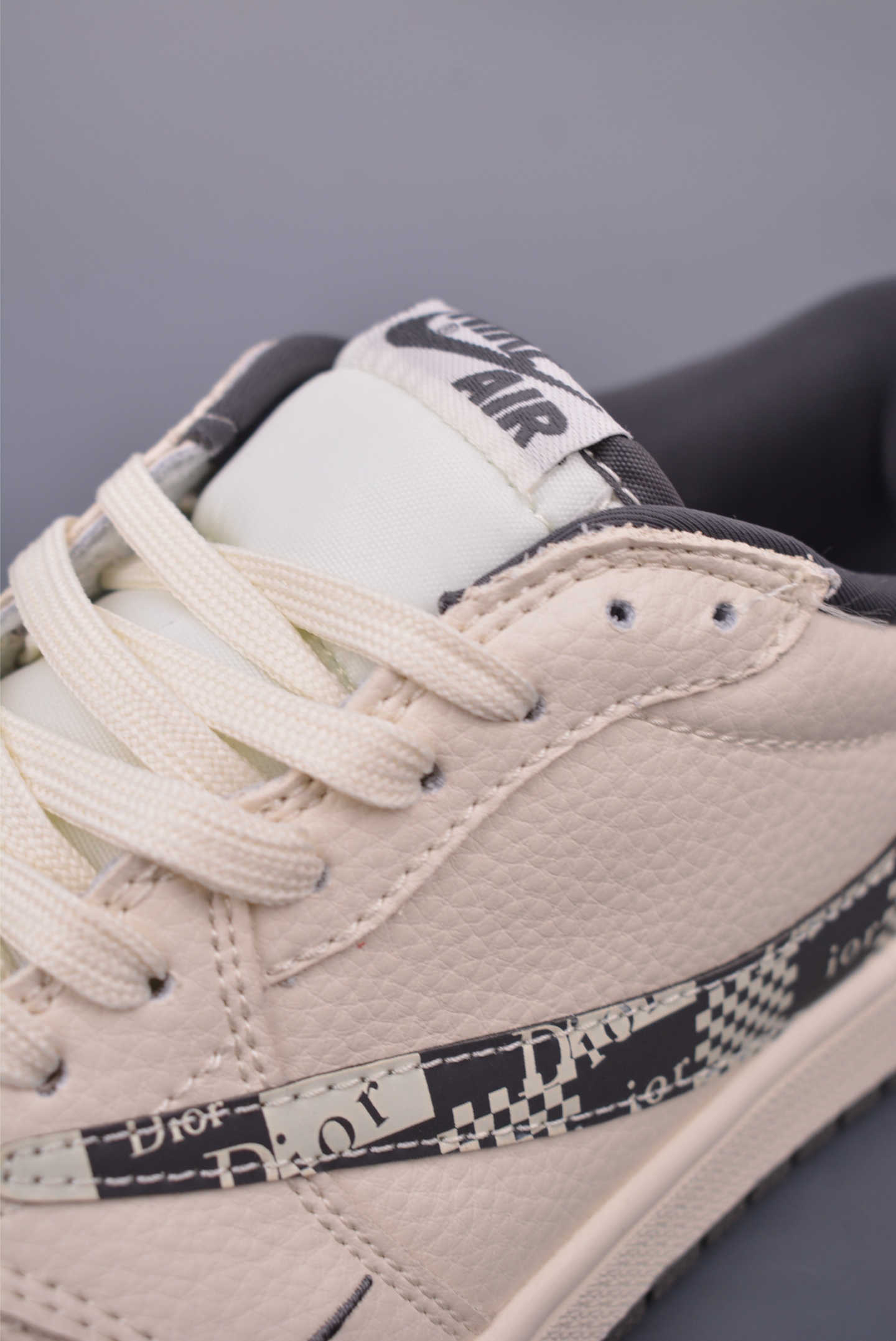 Fragment x Travis Scott x Dior Air Jordan 1 Low - Limited Edition Sneakers 8 i1747607001561 854 0 6