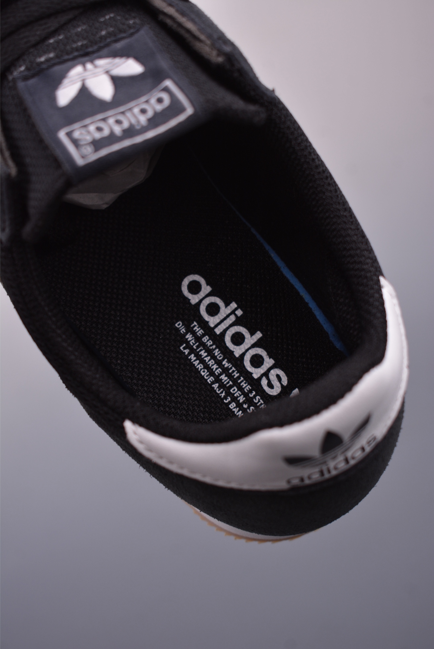 Adidas Originals R71 Retro Lightweight Sneakers - IH1324 - Versatile Style 9 i1747607265455 9045 0 8