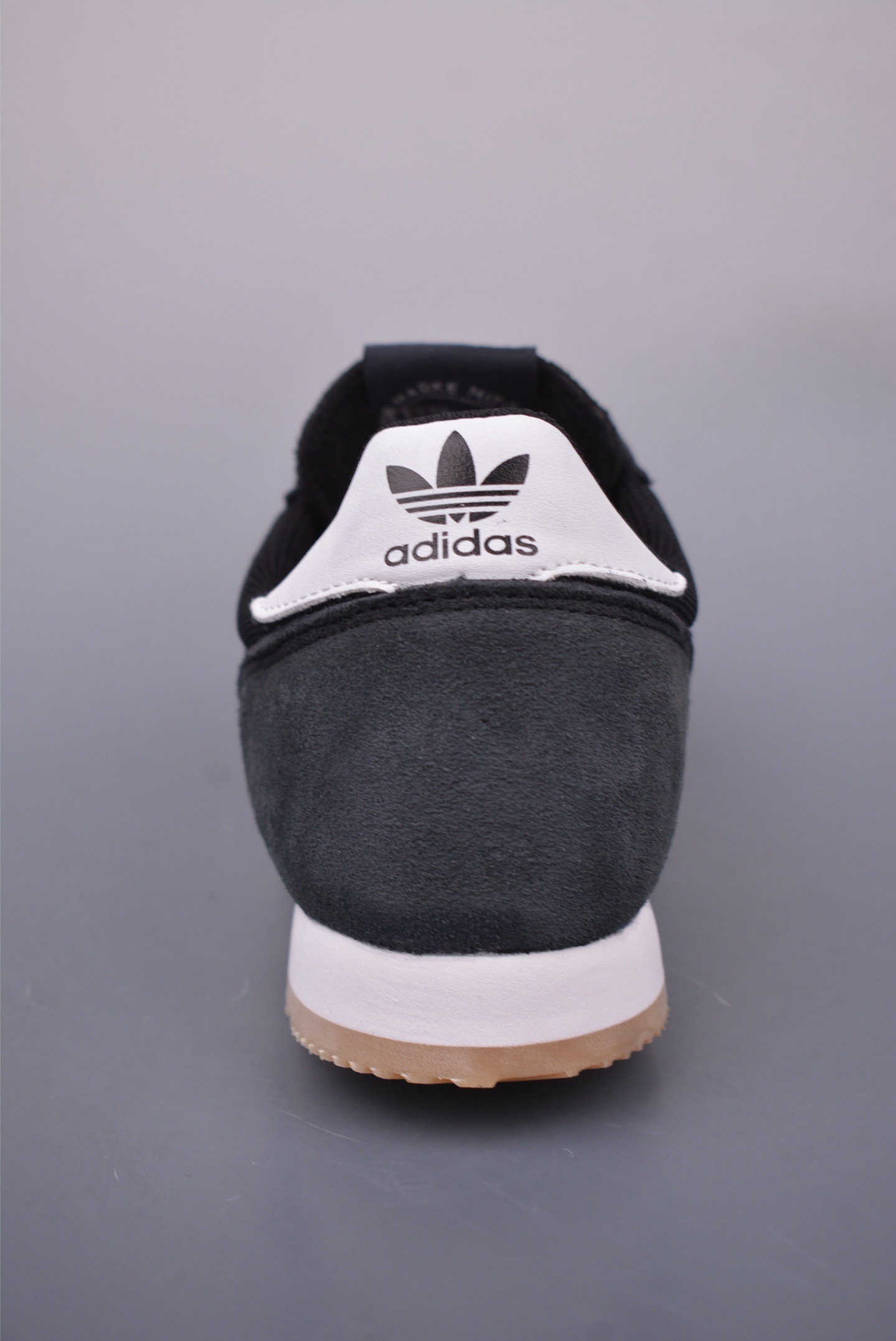 Adidas Originals R71 Retro Lightweight Sneakers - IH1324 - Versatile Style 4 i1747607270623 6368 0 3
