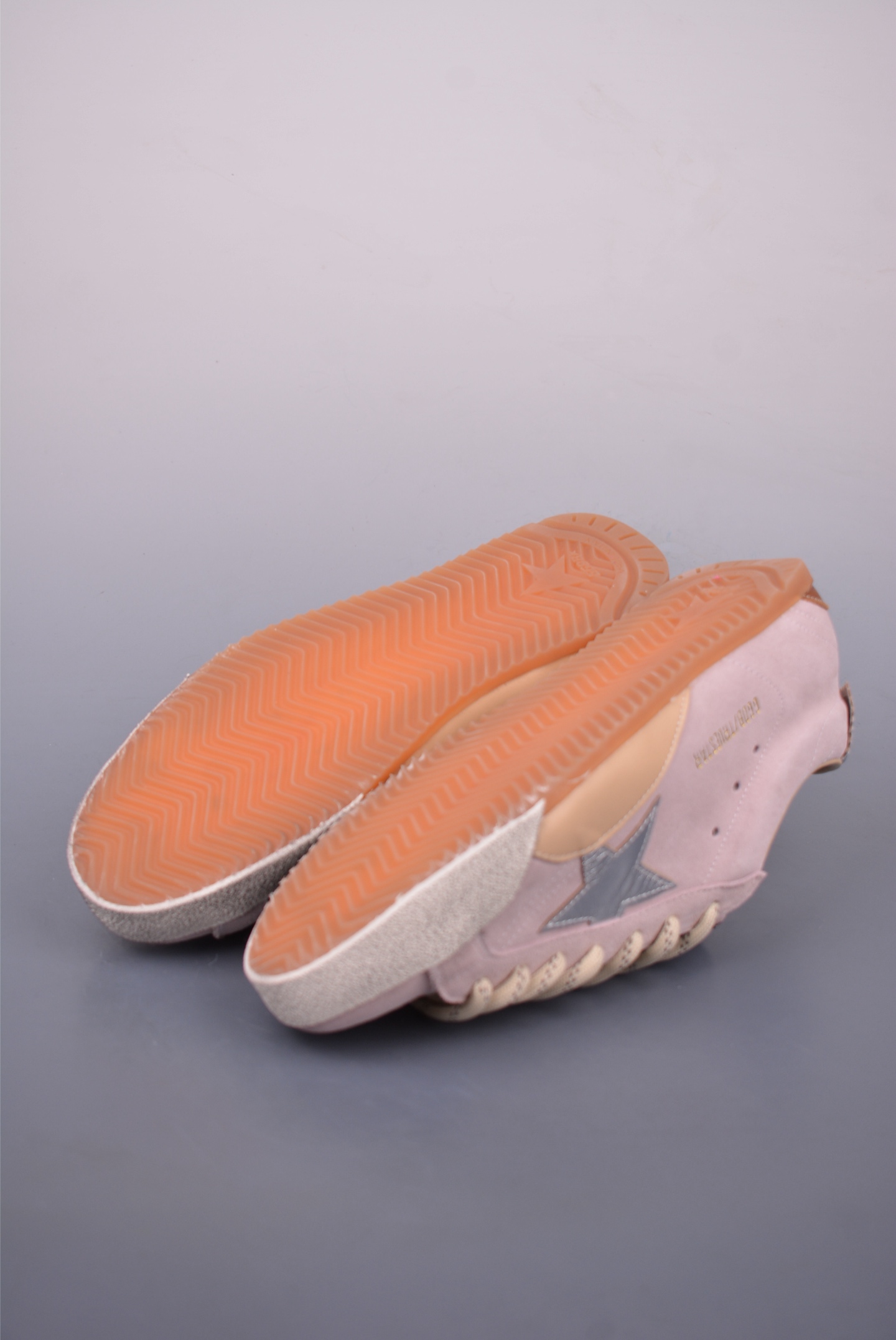Golden Goose True Star Sneakers - Pink Suede with Silver Star Detail 3 i1747691776133 1662 0 2