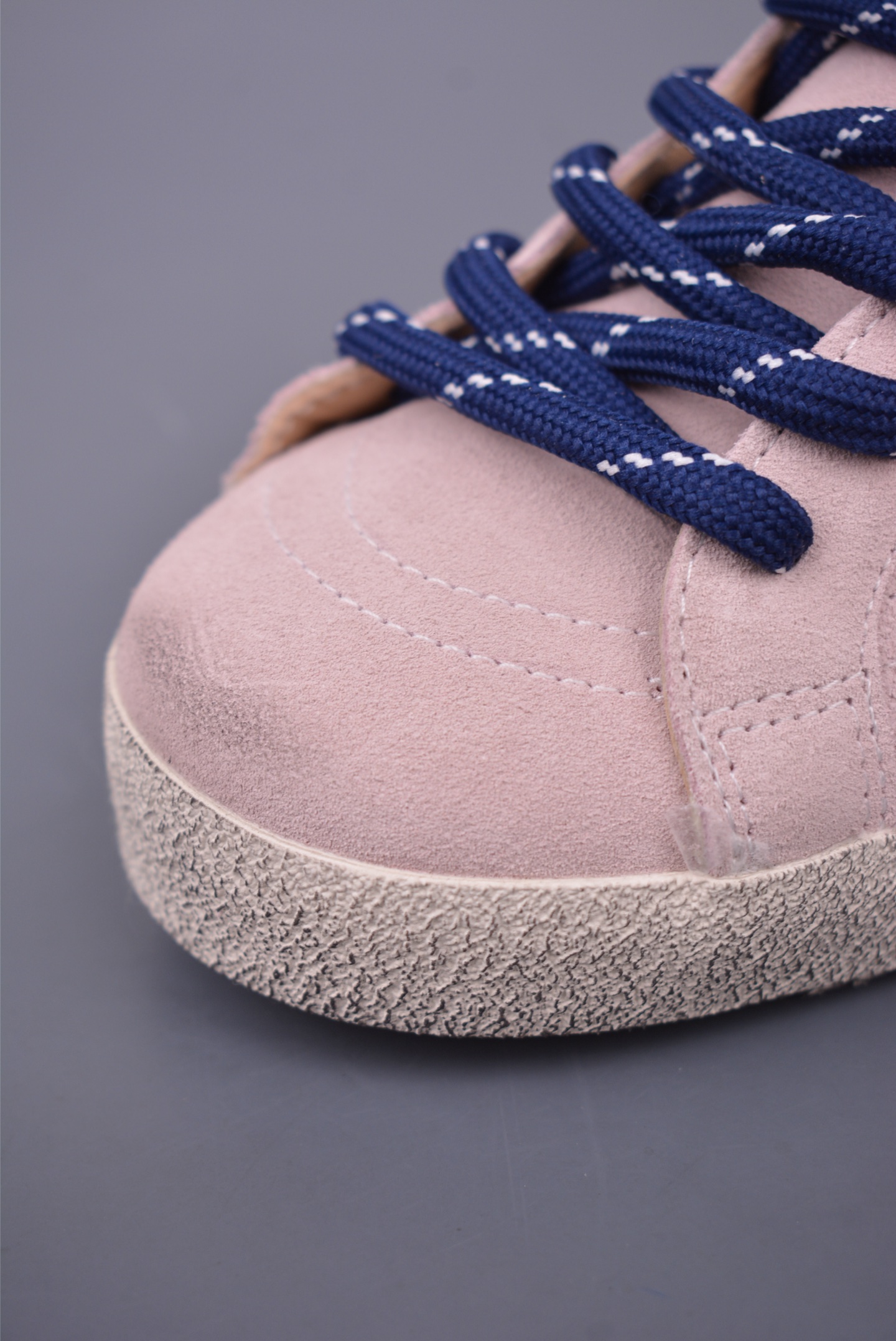 Golden Goose True Star Sneakers - Pink Suede with Silver Star Detail 6 i1747691776133 2293 0 5