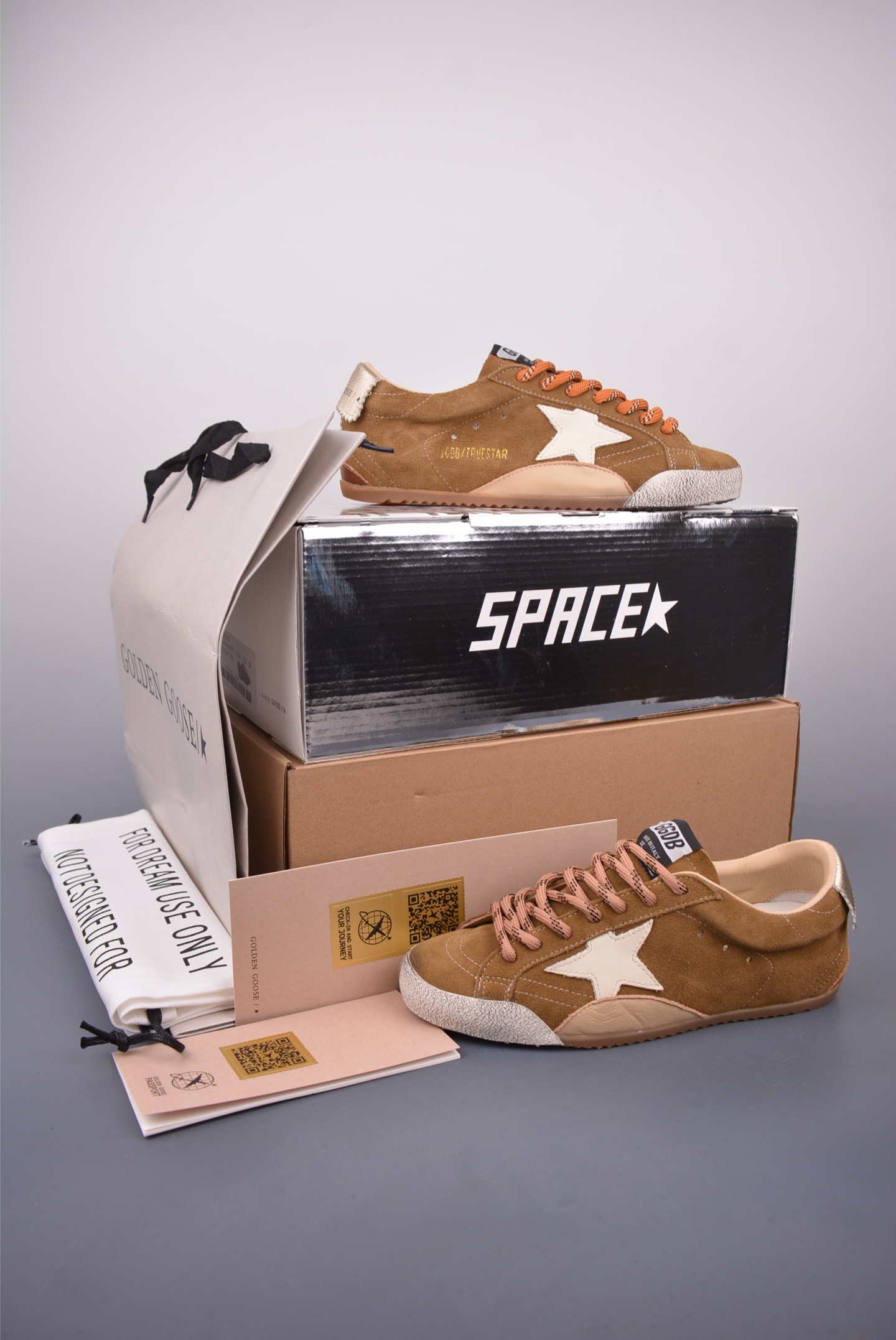 Golden Goose True Star Sneakers, Suede Leather, Unisex Fashion Shoes 6 i1747691792320 8725 0 4