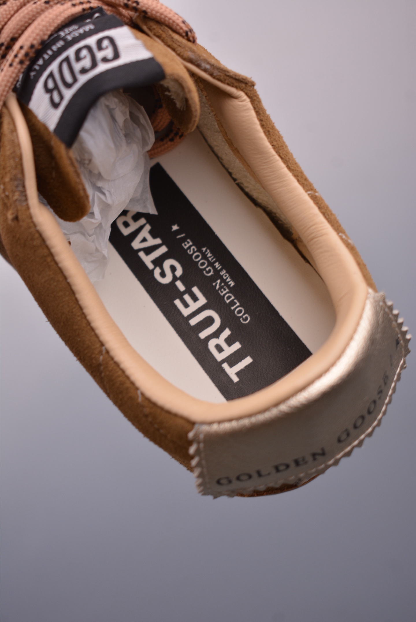Golden Goose True Star Sneakers, Suede Leather, Unisex Fashion Shoes 10 i1747691792446 2782 0 8