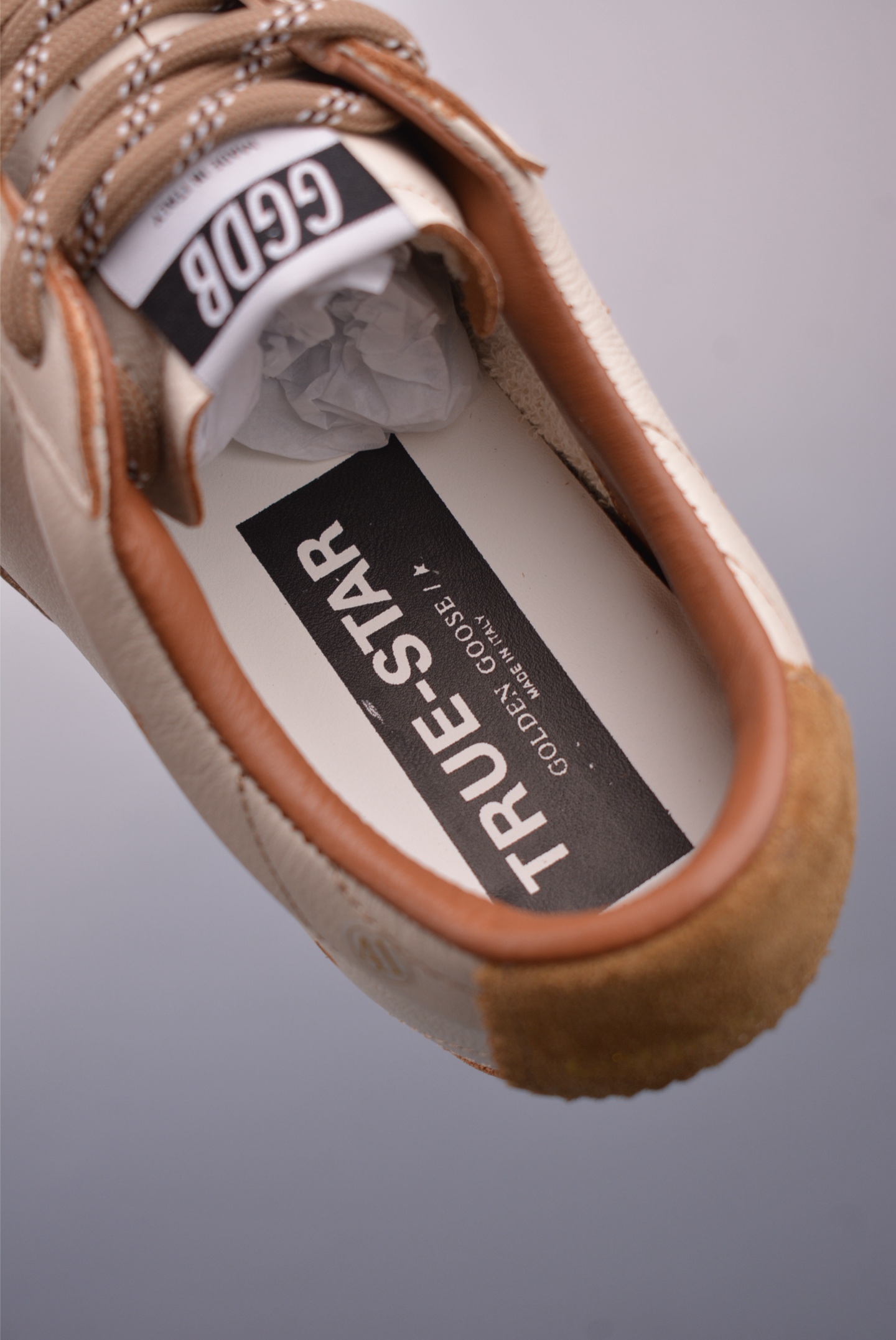 Golden Goose True Star Sneakers - Handcrafted Italian Leather, Iconic Star Patch 9 i1747691810527 9266 0 8