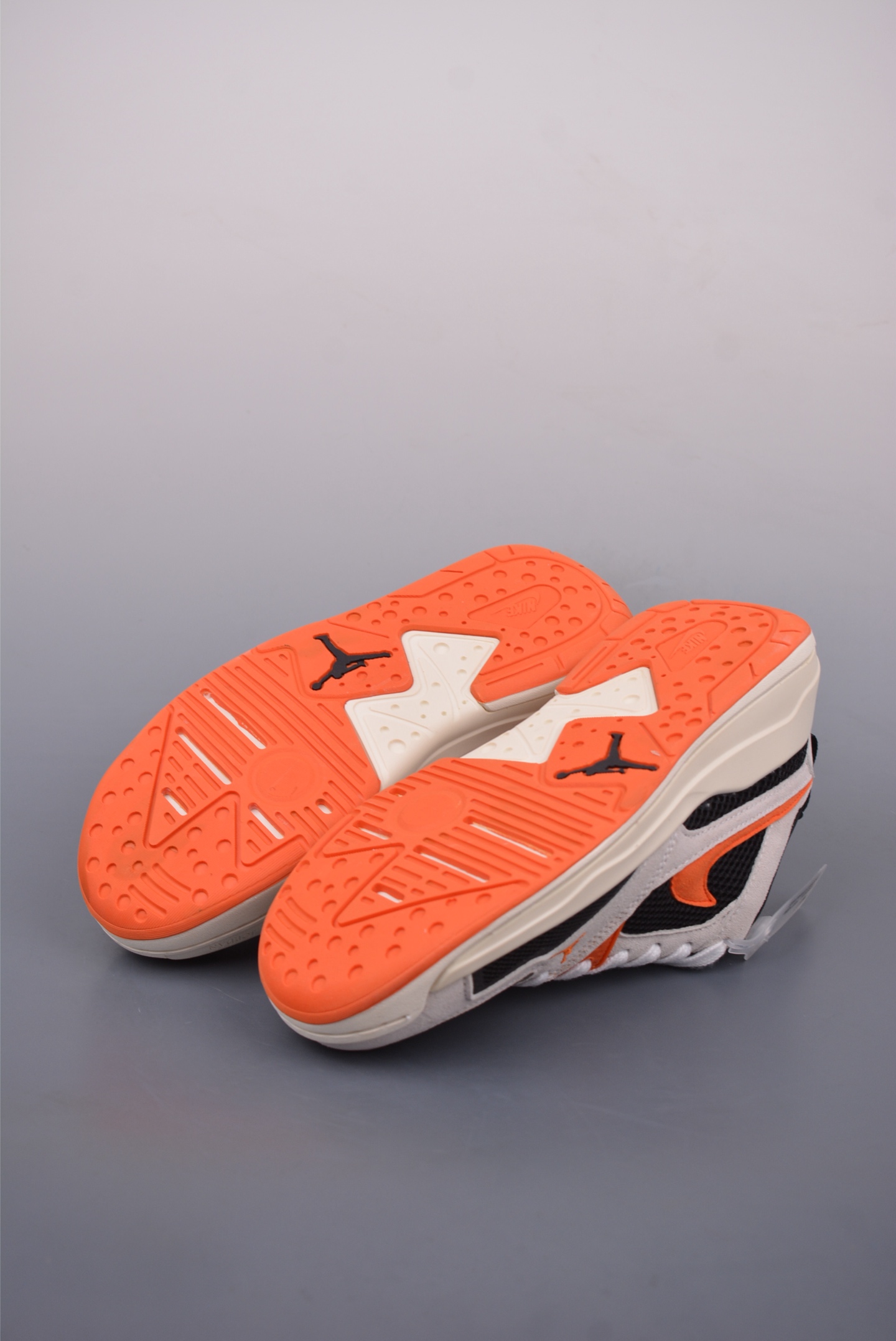 Nike Air Jordan CMFT Era Low-Top Sneakers - Breathable Mesh & Comfort 4 i1747691979524 7007 0 2