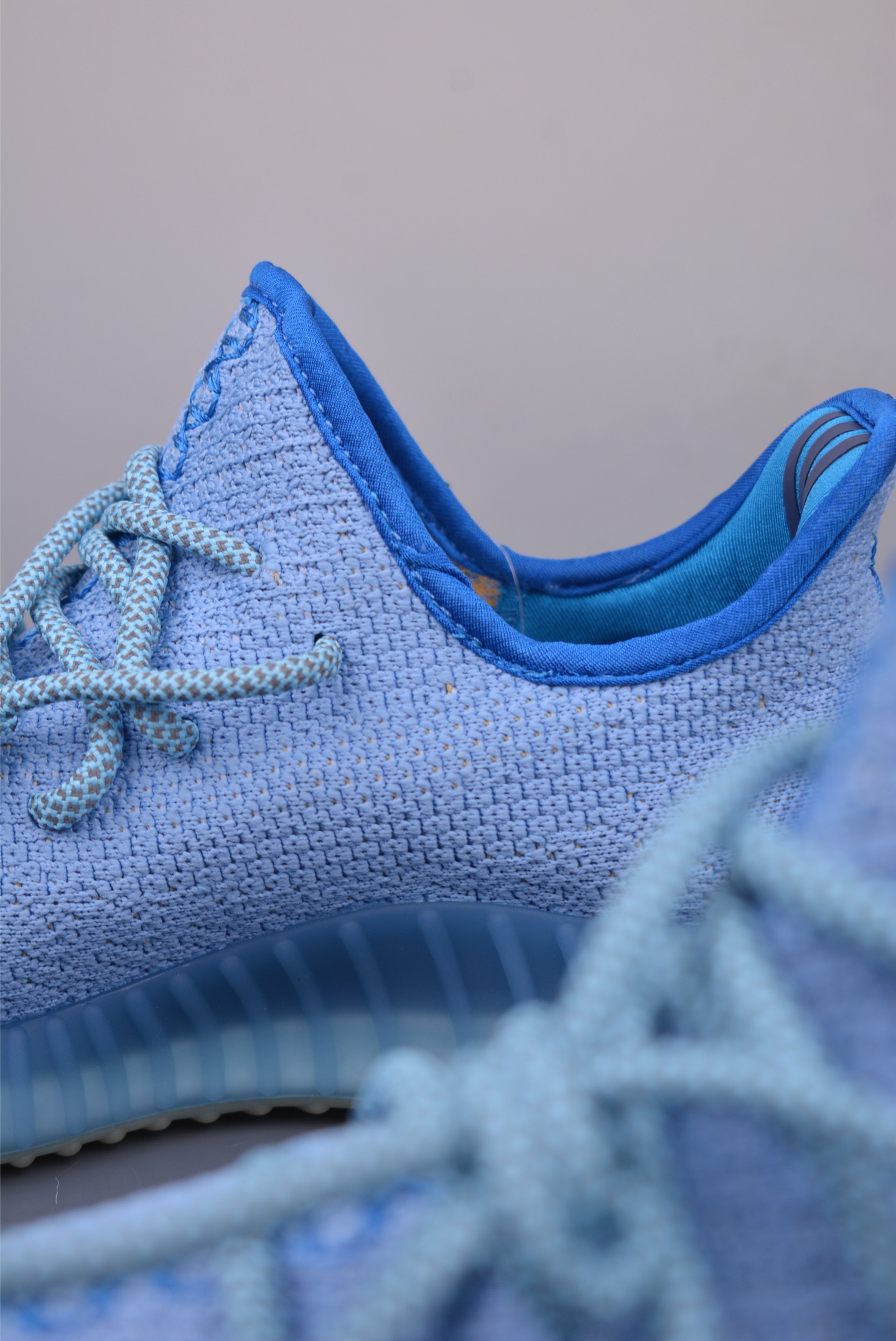 180 Yeezy 350 Boost V2 KH5053