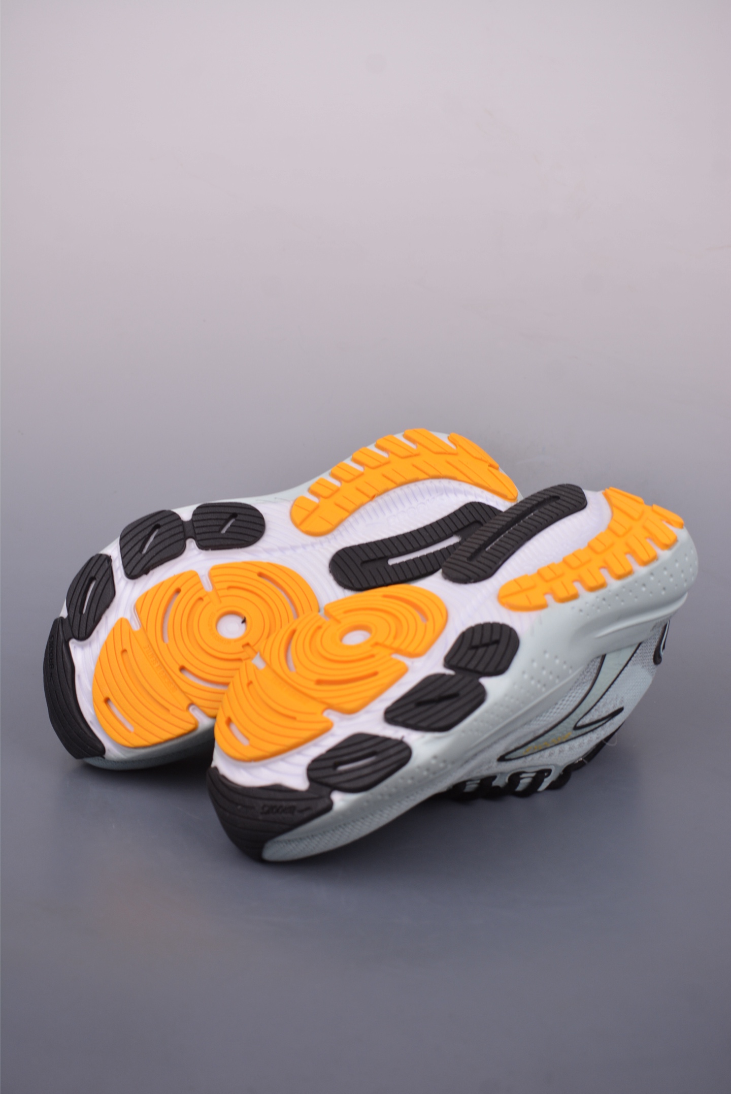 Brooks Glycerin 21 Running Shoes - Lightweight, Breathable, and Cushioned Support 3 i1747692279176 7662 0 2