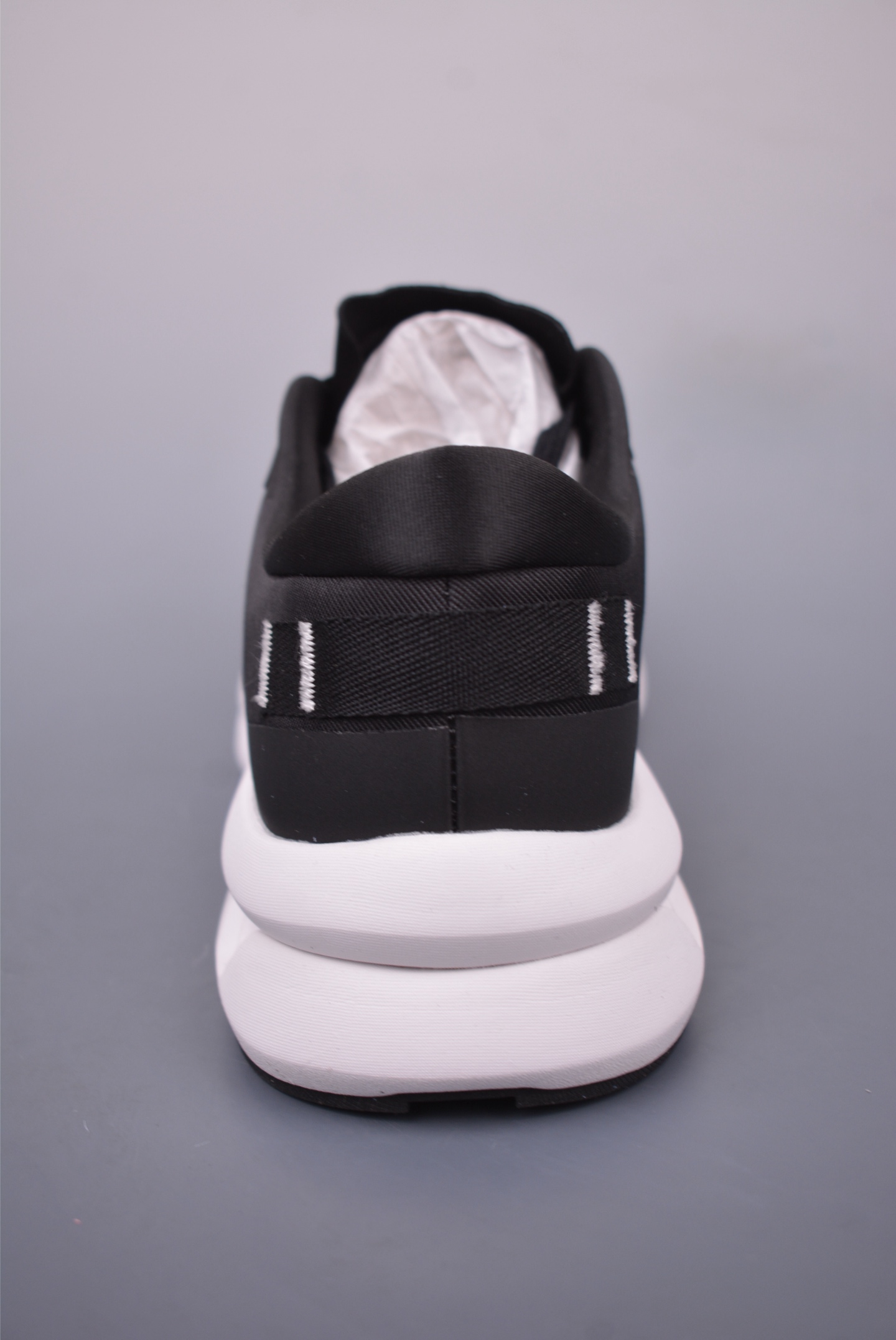 180 On昂跑 Cloudtilt Loewe 户外街头机能风跑步鞋 Cloud Hi Edge户外机能融合街头潮流 3WD3011