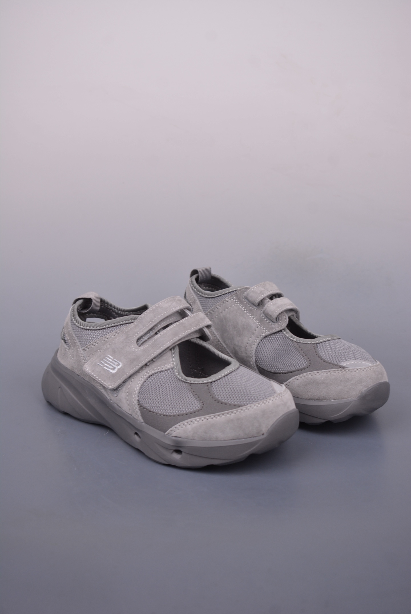160 New Balance 公主鞋 玛丽珍网面拼接魔术贴凉鞋 SD2203GR