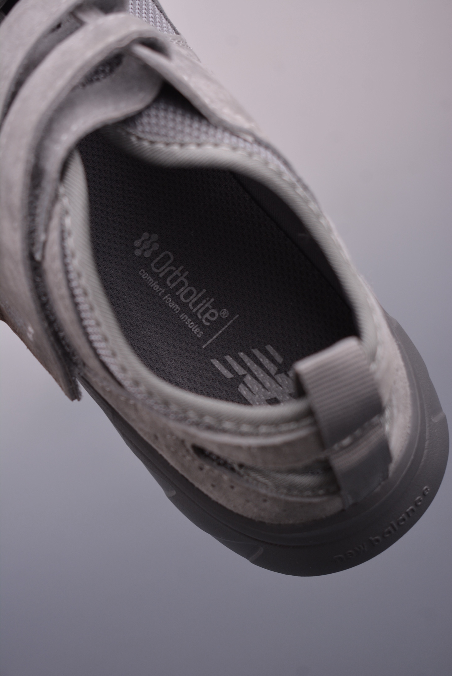 160 New Balance 公主鞋 玛丽珍网面拼接魔术贴凉鞋 SD2203GR
