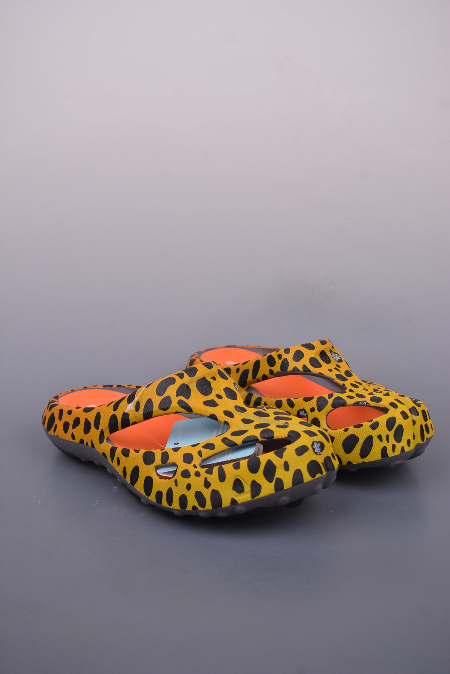 KEEN Shanti EVA Clogs - Comfortable Outdoor Hole Slippers with Unique Design 2 i1747692725471 54 0 0