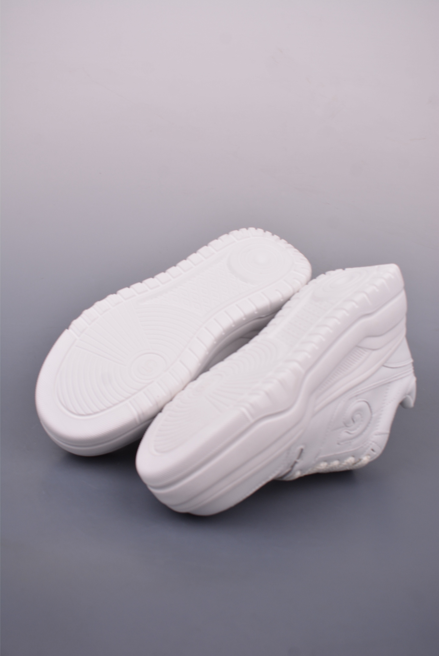 220 GG-CC Chunky Low 厚底增高运动老爹鞋 G25U5338C