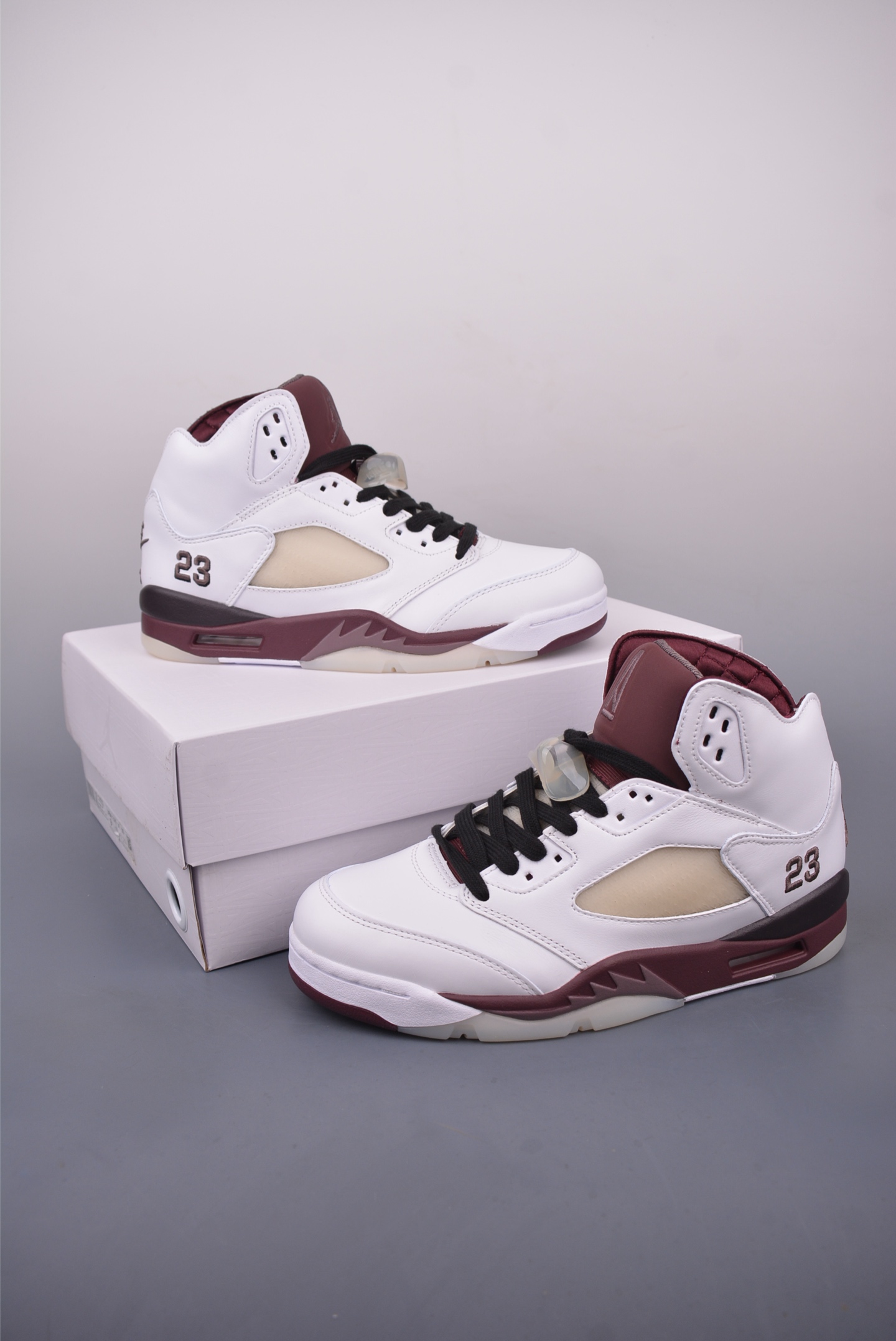 A Ma Maniére x Air Jordan 5 Retro 'Burgundy Crush' White Burgundy Shoes 6 i1747692882571 701 0 4