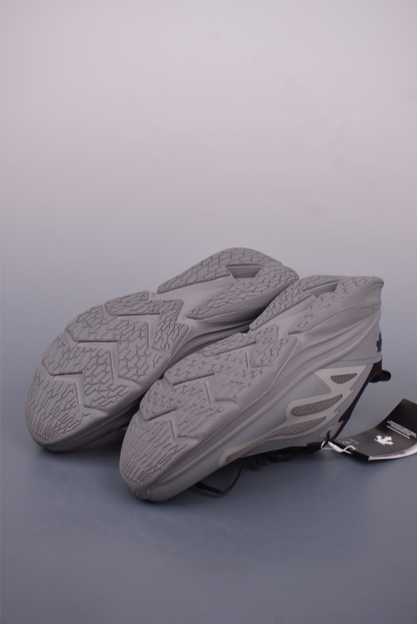 Descente Lavitate Wire 2.0 Men's Trail Running Shoes - Lightweight and Durable 4 i1747693113104 7167 0 2