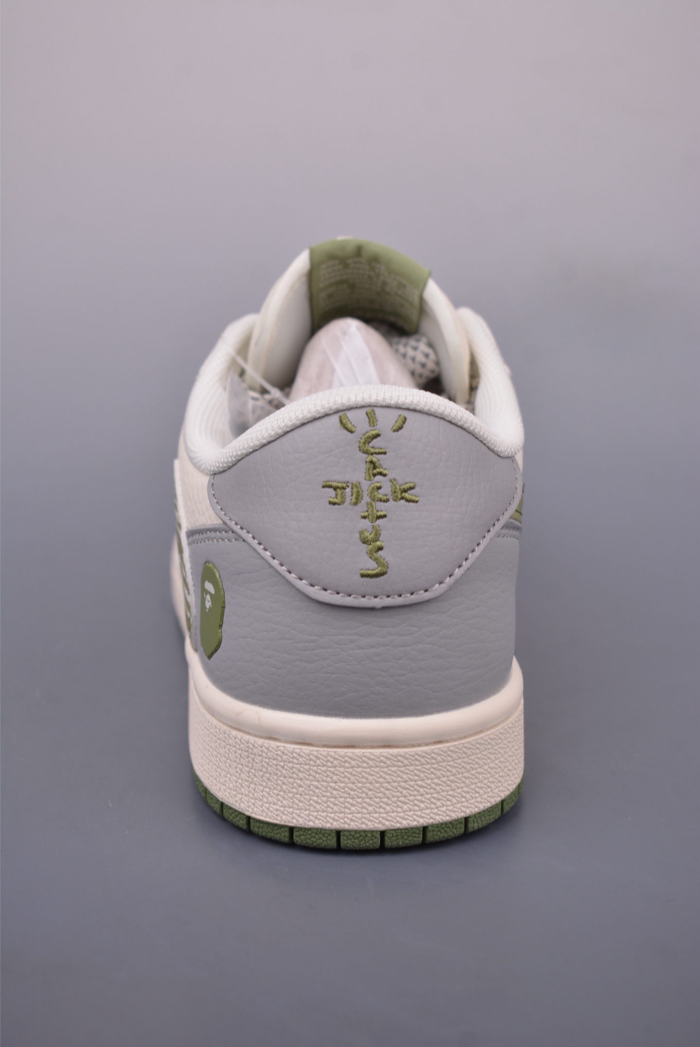 260 Fragment x Travis Scott x 猿人头 Air Jordan 1 Low 三方联名倒钩 HS8068-001