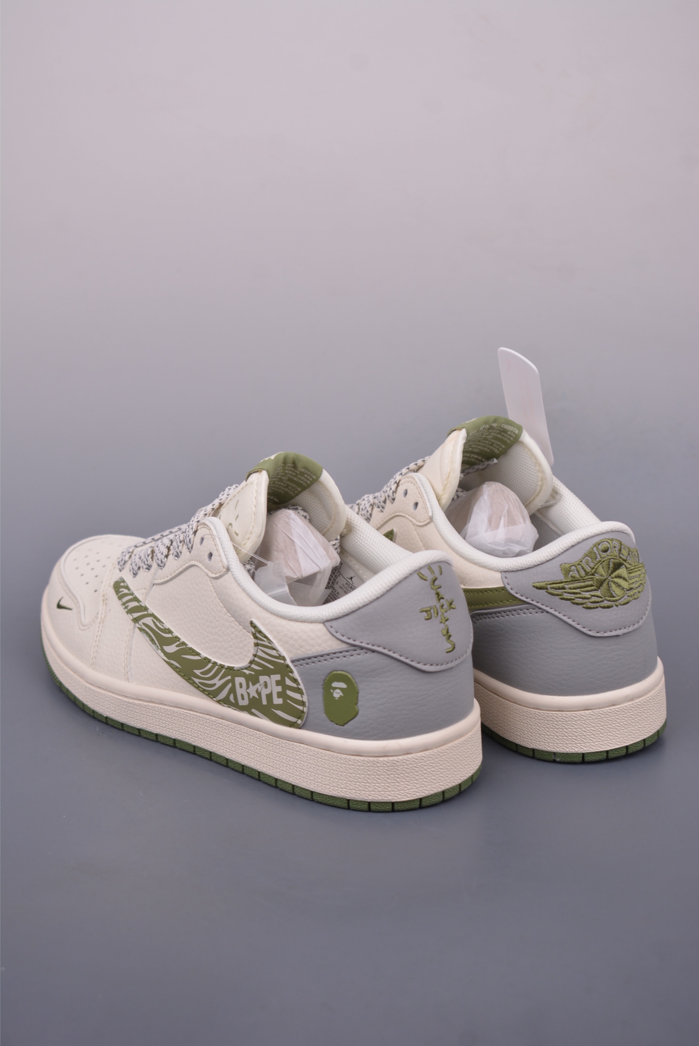 260 Fragment x Travis Scott x 猿人头 Air Jordan 1 Low 三方联名倒钩 HS8068-001