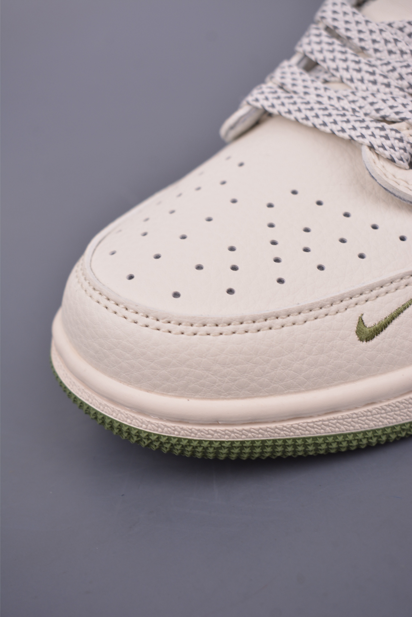 260 Fragment x Travis Scott x 猿人头 Air Jordan 1 Low 三方联名倒钩 HS8068-001