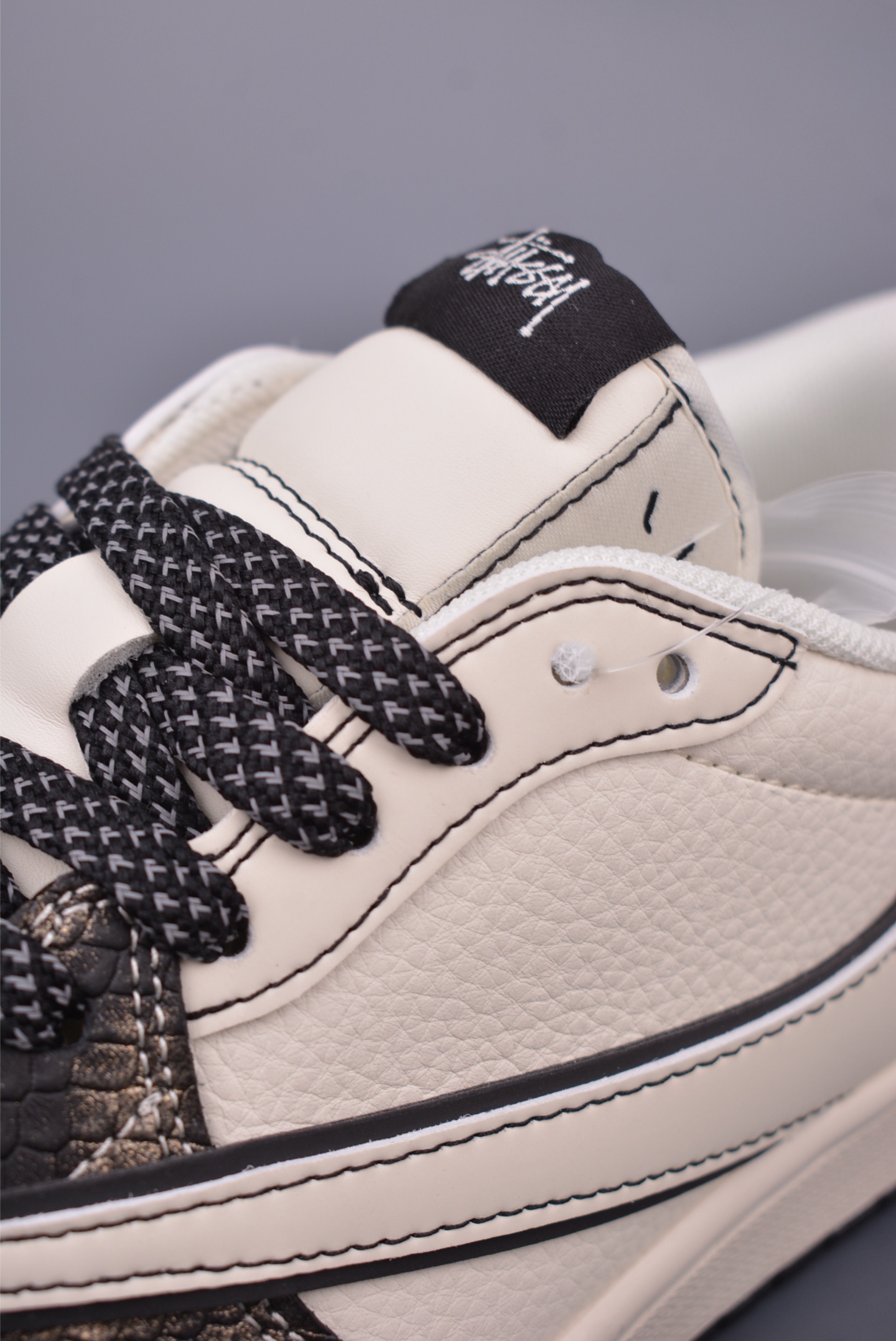 260 Fragment x Travis Scott x 猿人头 Air Jordan 1 Low 三方联名倒钩 XF8698-075