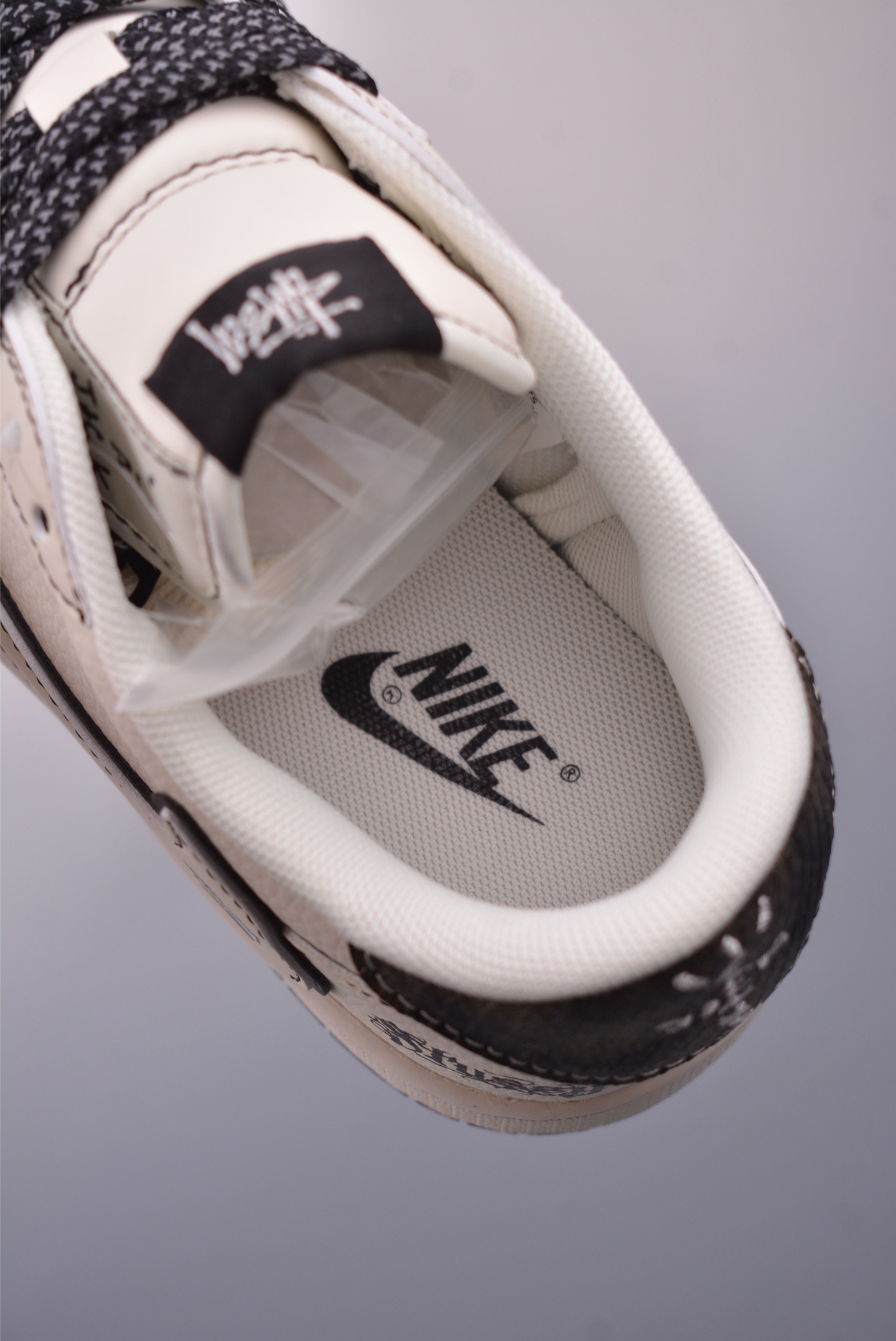 260 Fragment x Travis Scott x 猿人头 Air Jordan 1 Low 三方联名倒钩 XF8698-075