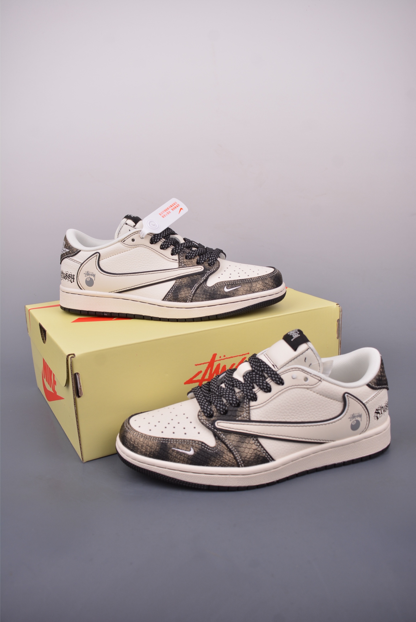260 Fragment x Travis Scott x 猿人头 Air Jordan 1 Low 三方联名倒钩 XF8698-075
