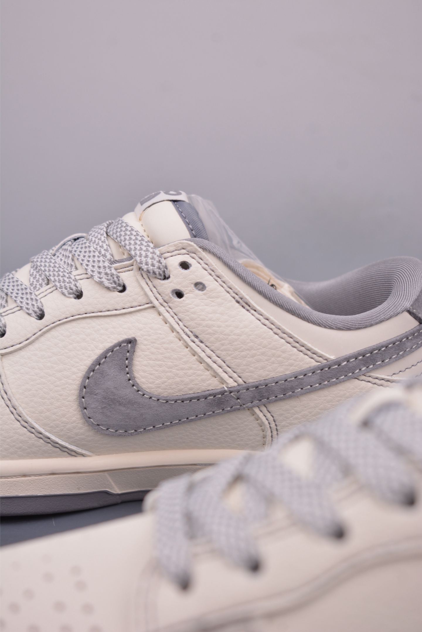 Nike SB Dunk Low The North Face Collab Premium Leather Sneakers 9 i1747693478819 828 0 7
