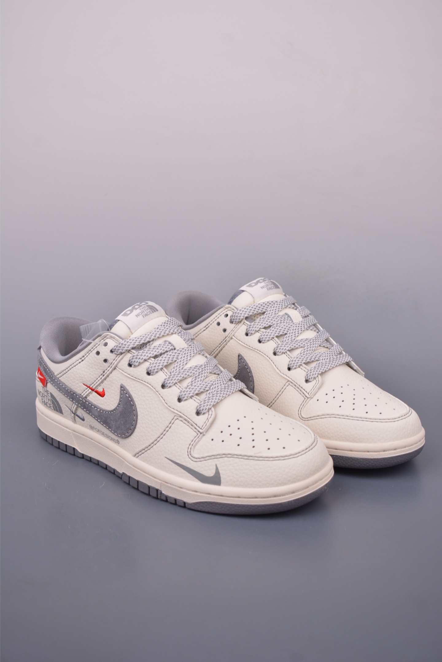 Nike SB Dunk Low The North Face Collab Premium Leather Sneakers 2 i1747693478842 5163 0 0