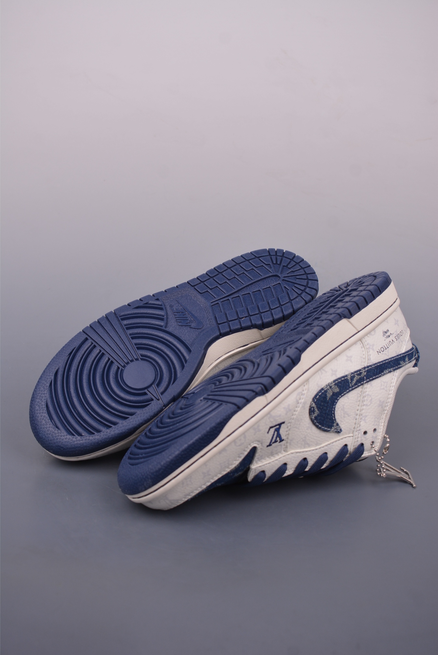 Louis Vuitton x Nike SB Dunk Low White Blue Denim Sneakers (Various Sizes) 3 i1747780286532 3351 0 2