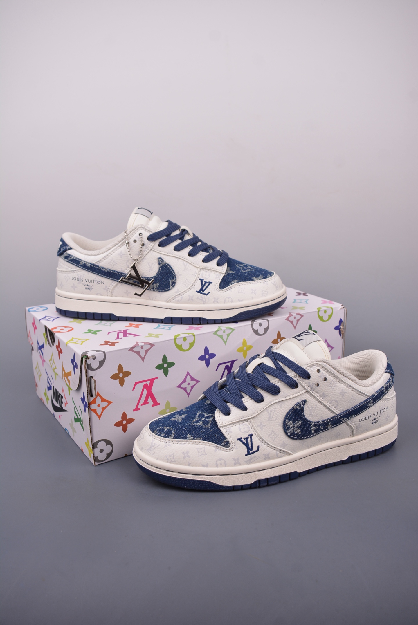 Louis Vuitton x Nike SB Dunk Low White Blue Denim Sneakers (Various Sizes) 5 i1747780289890 7485 0 4