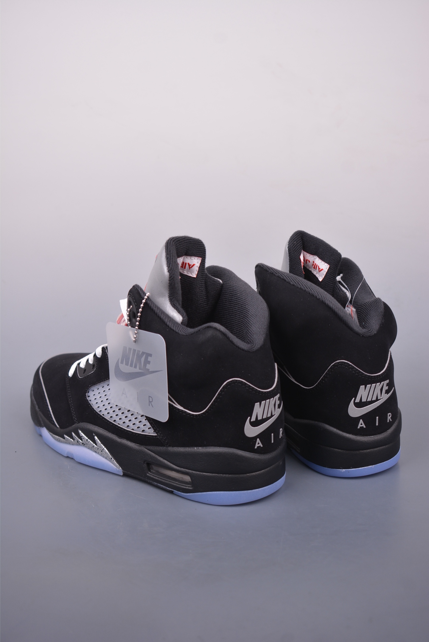 Jordan Air Jordan 5 “BLACK METALLIC REIMAGINED” 复刻黑银 HF3975-001