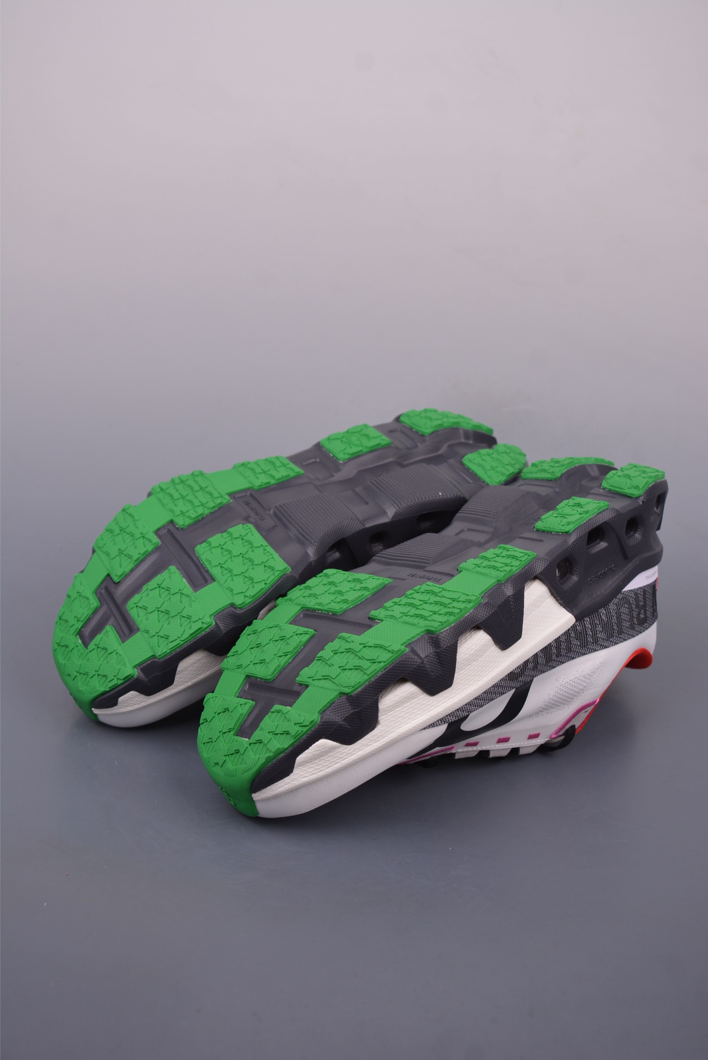 On Running Cloudmonster Hyper White Trail Running Shoes | Urban Exploration 3 i1747781389775 190 0 2