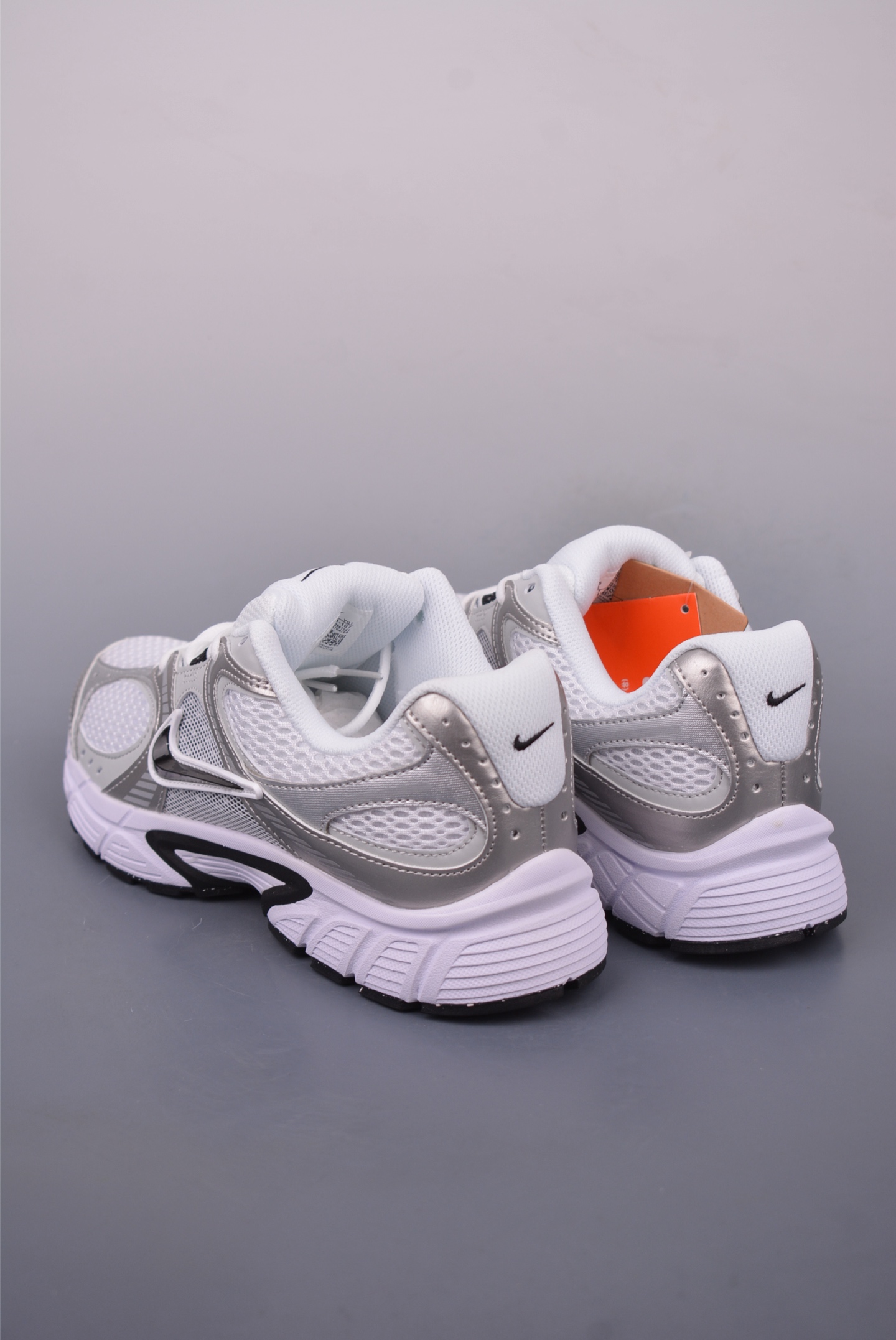 Nike V5 RNR Running Shoes - Comfortable, Versatile, and Durable 3 i1747781813691 5209 0 1