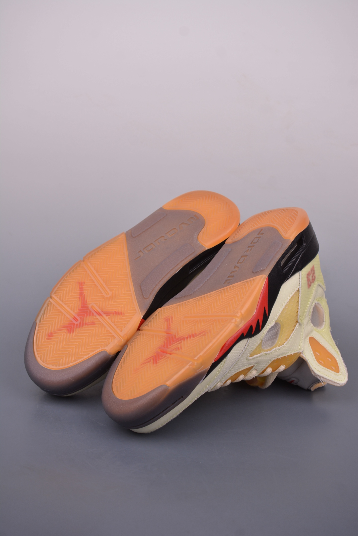 OFF-WHITE x Jordan Air Jordan 5 Retro SP ”Sail” 白蝉翼高帮复古篮球鞋 DH8565-100