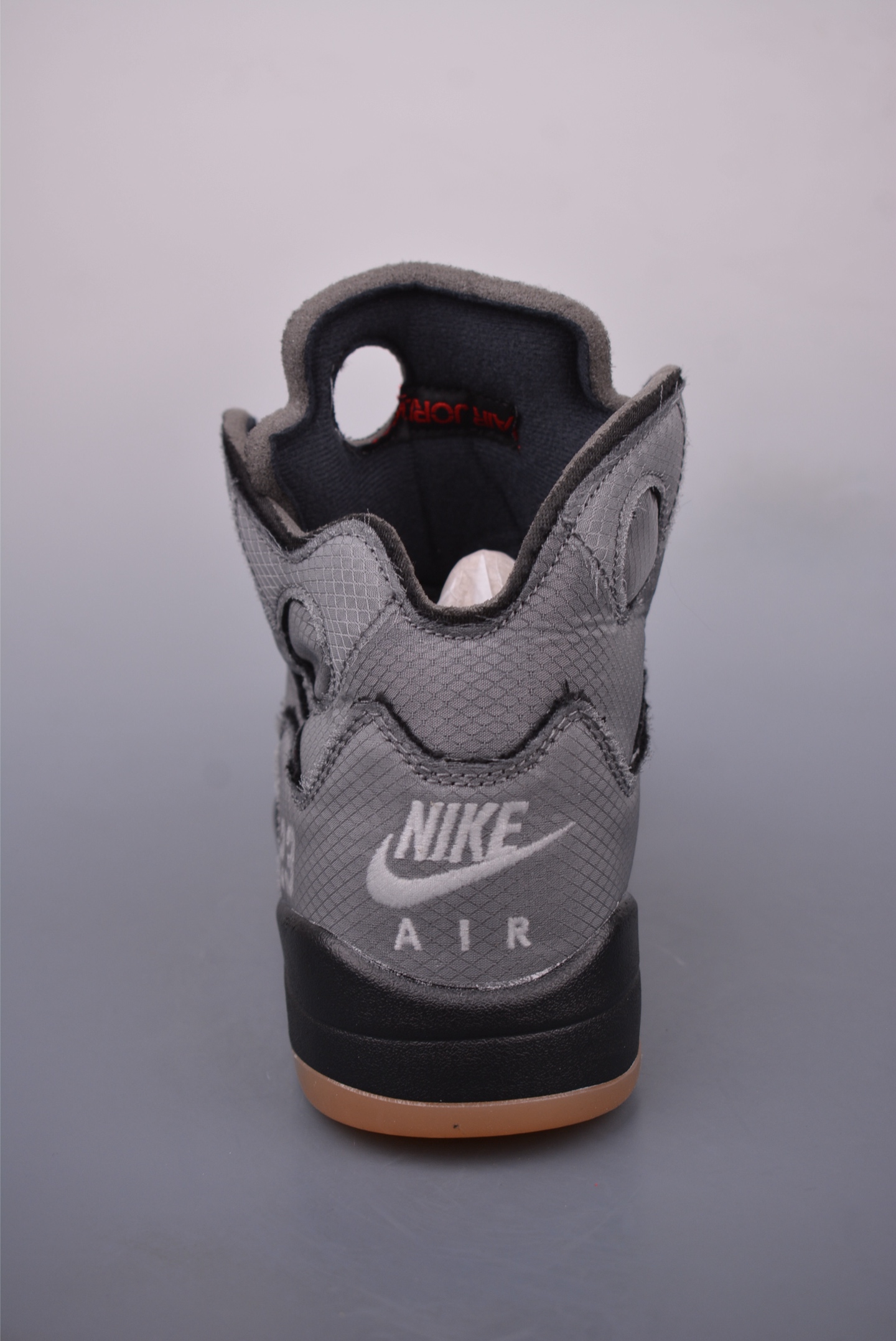 280 OFF-WHITE x Jordan Air Jordan 5 Retro SP 黑蝉翼 高帮复古篮球鞋 CT8480-001