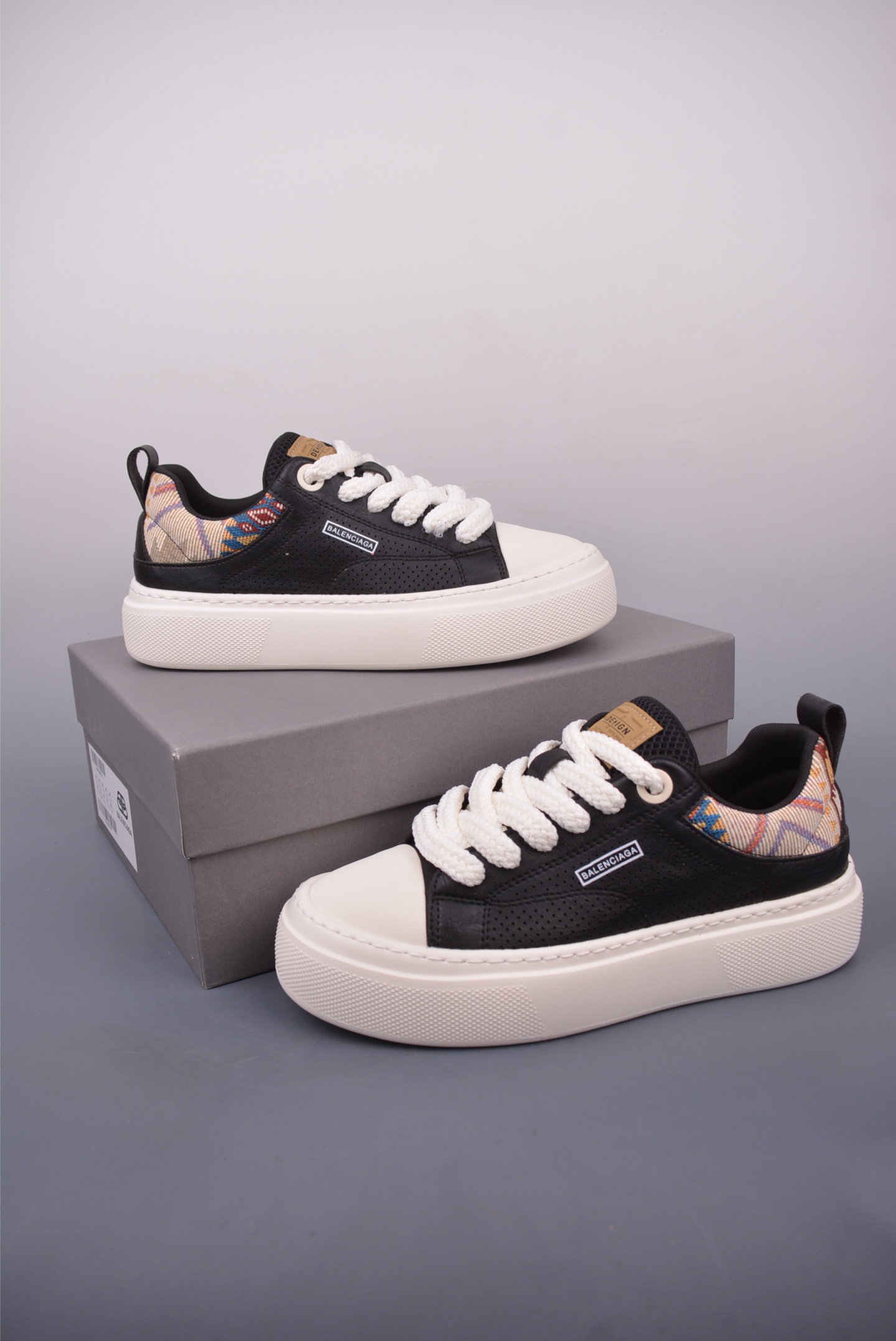 220 23ss巴黎世家BALENCIAGA Sneaker”Rose Pink/Black”运动休闲鞋系列 低帮潮流风百搭休闲运动鞋 808439