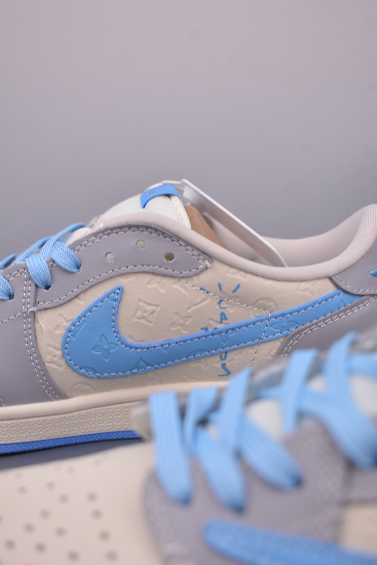 Fragment x Travis Scott x Lv Air Jordan 1 Low 三方联名倒钩 XS2024-059