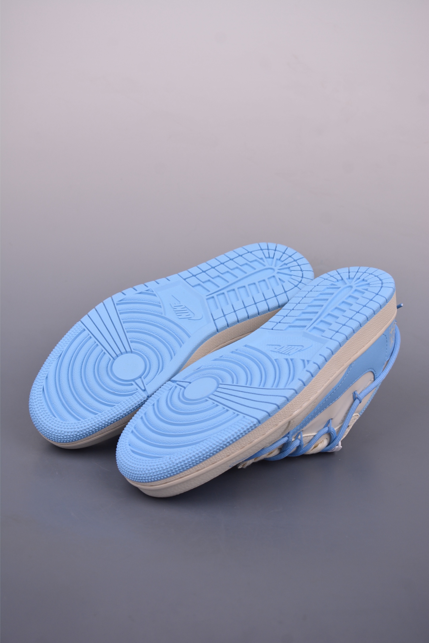 Fragment x Travis Scott x Lv 绑带解构 Air Jordan 1 Low 三方联名倒钩 DM6868-107