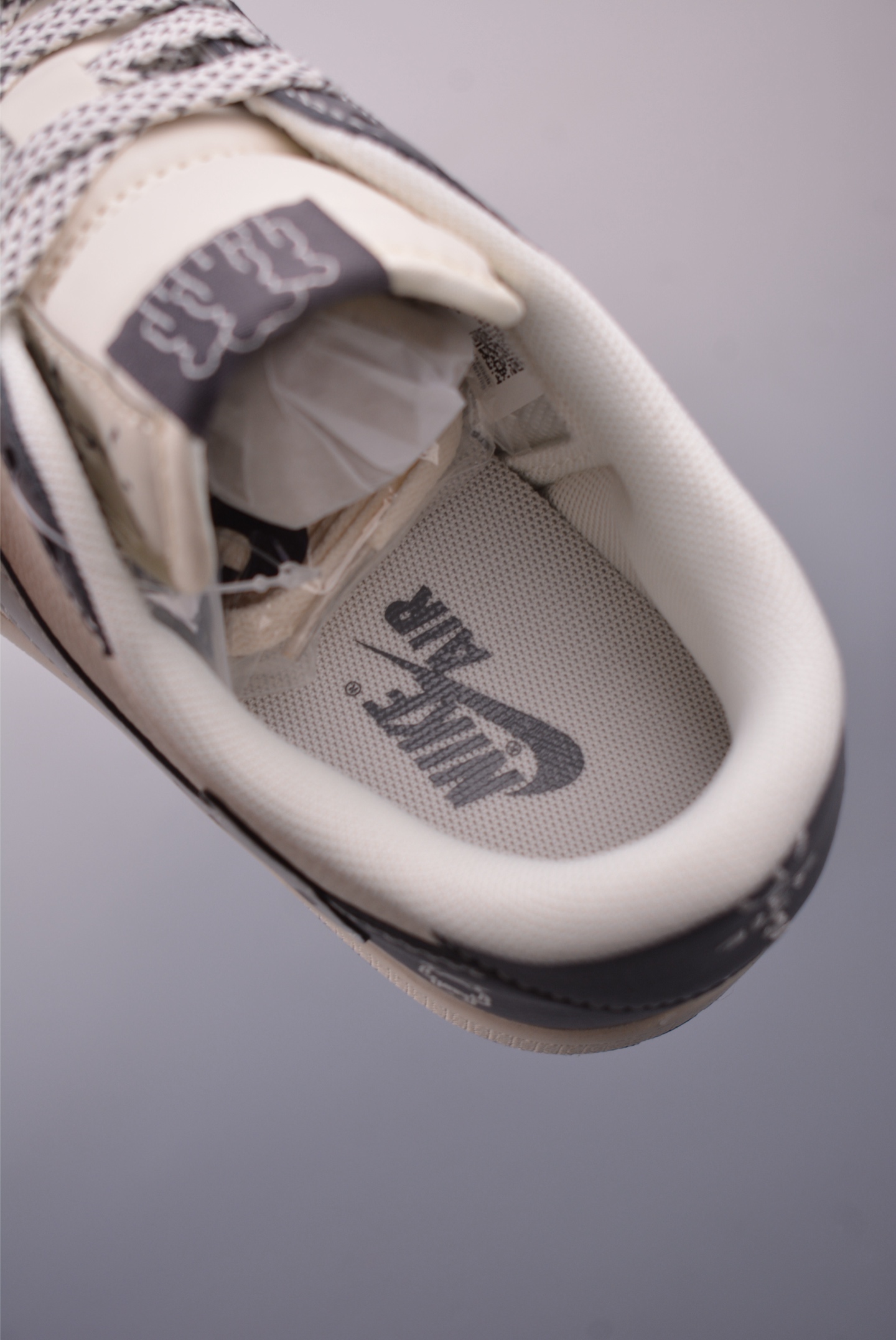 Fragment x Travis Scott x 暴力熊 Air Jordan 1 Low 三方联名倒钩 HS8068-004