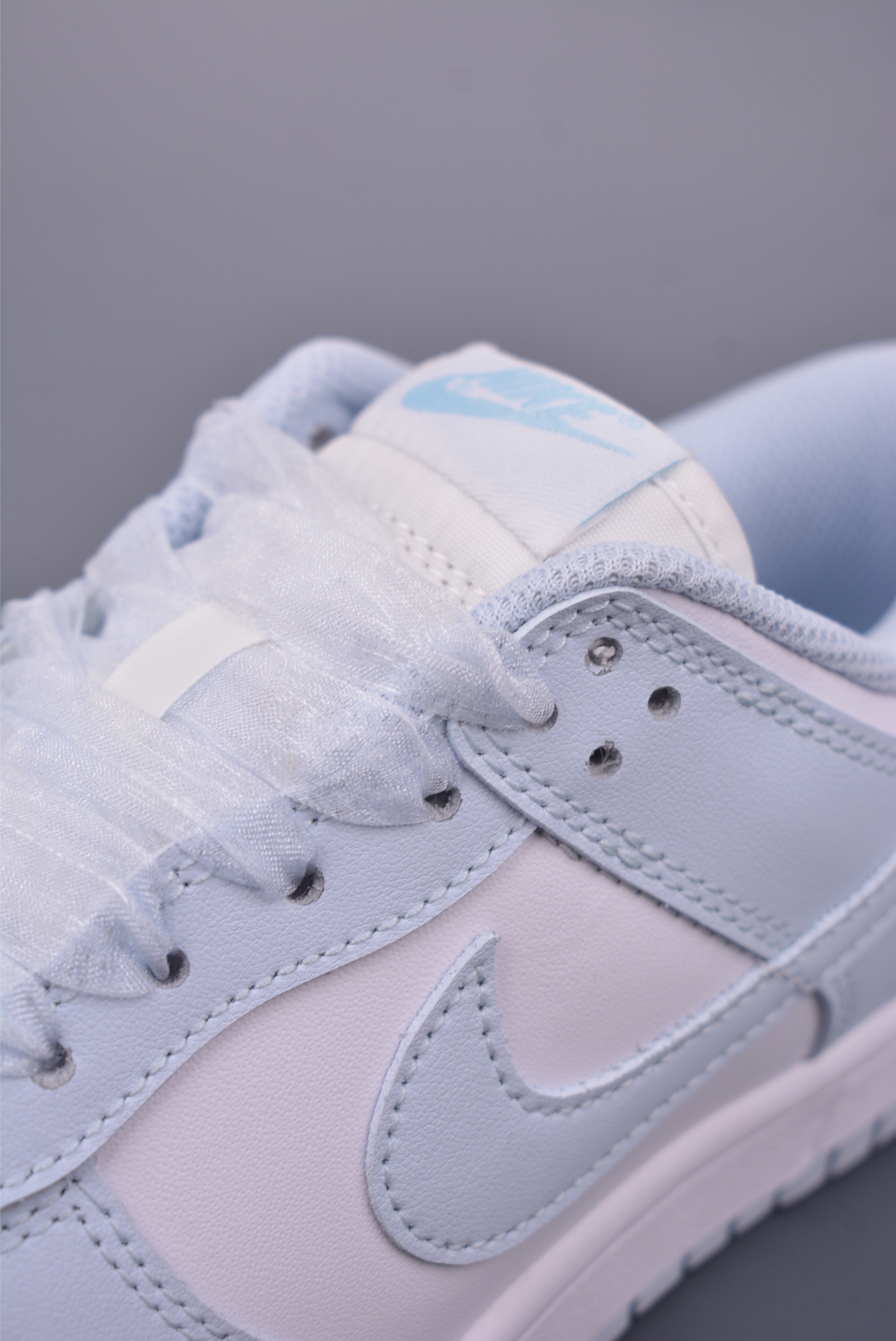 Nike SB Dunk Low 'Cloud Mist Blue' Premium Leather Sneakers 8 i1747866787521 816 0 6