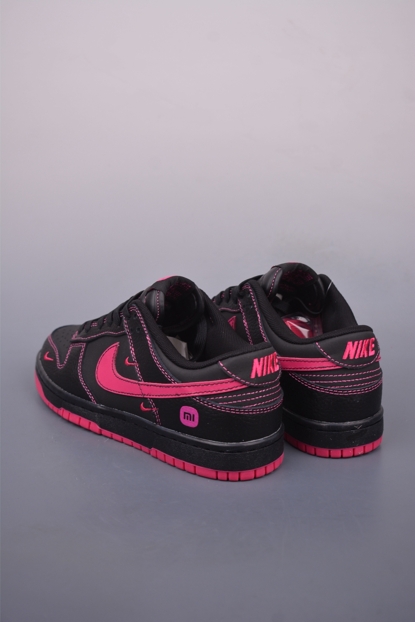 Nike SB Dunk Low DIY Sneakers - Black/Pink, Original Leather, Perfect Details 3 i1747866831499 4365 0 1