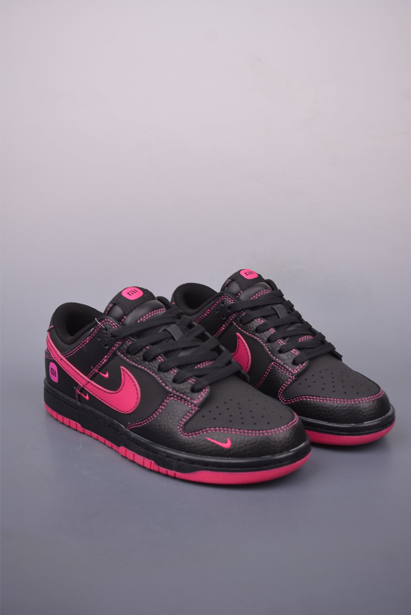 Nike SB Dunk Low DIY Sneakers - Black/Pink, Original Leather, Perfect Details 2 i1747866831522 2556 0 0