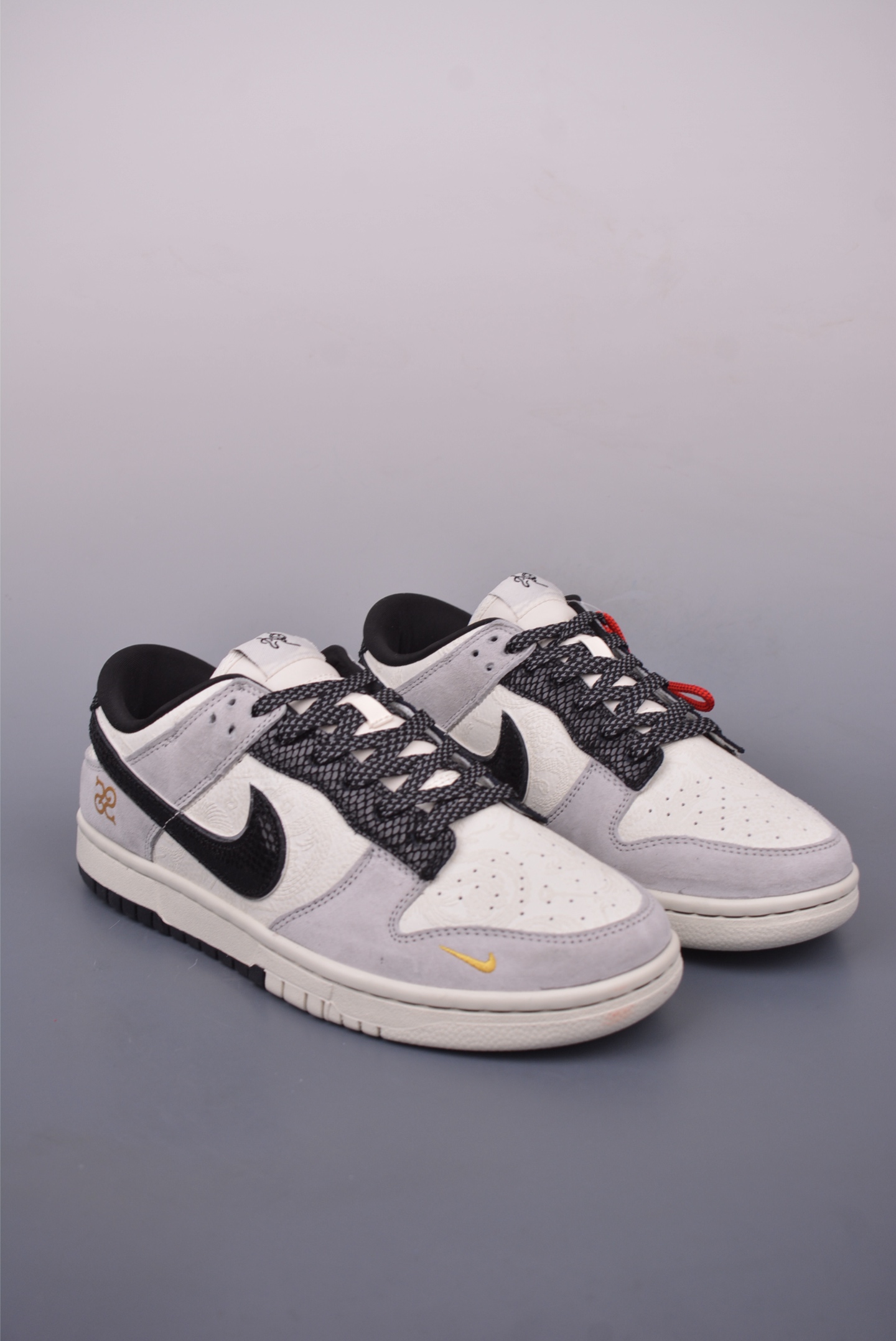 Nike SB Dunk Low DIY Sneakers Original Leather Custom Style Shoes 1 i1747866909344 4332 0 0