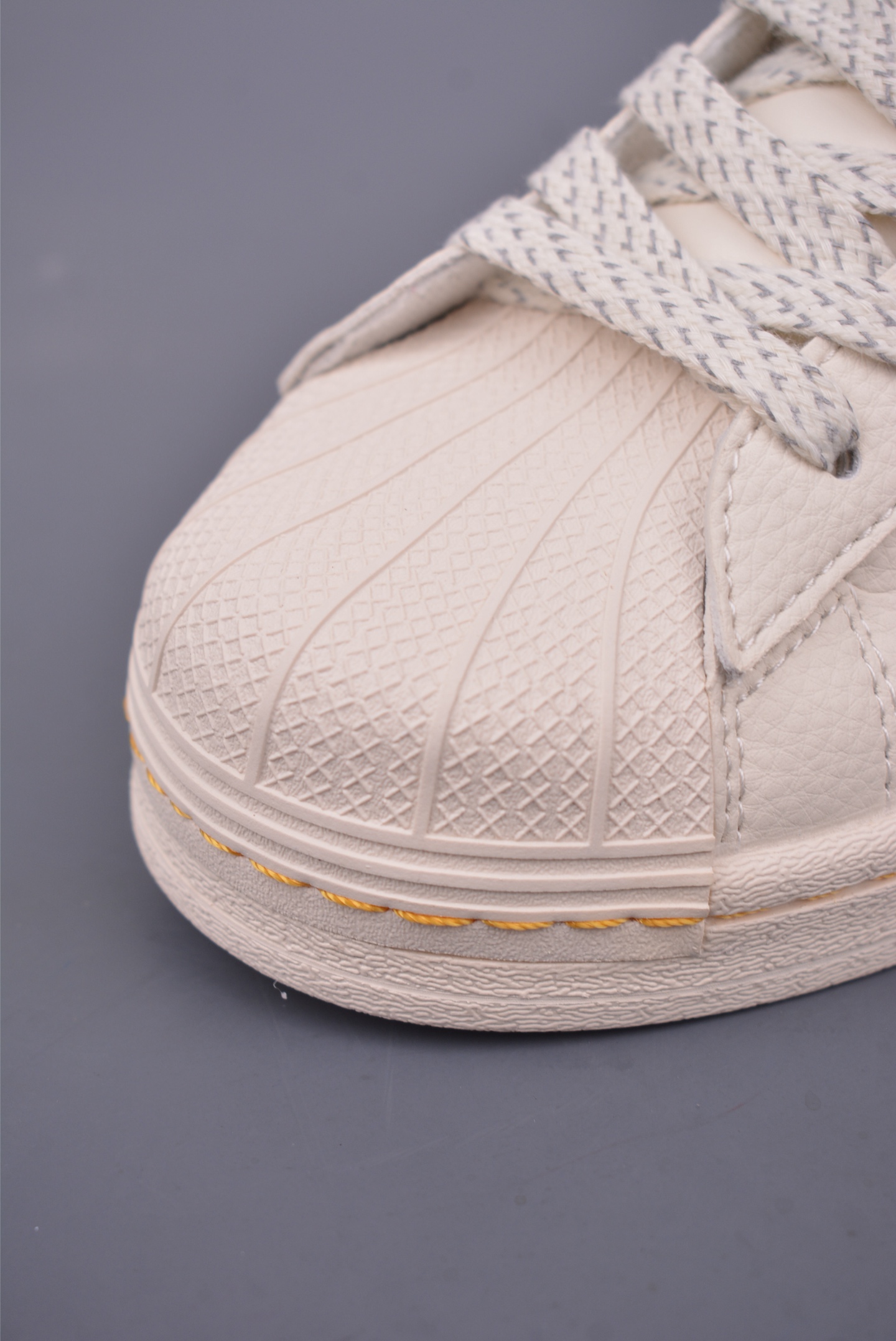 Adidas Superstar 2025: Classic Shell Toe Sneakers with DIY Collaboration 7 i1747867266937 9250 0 5