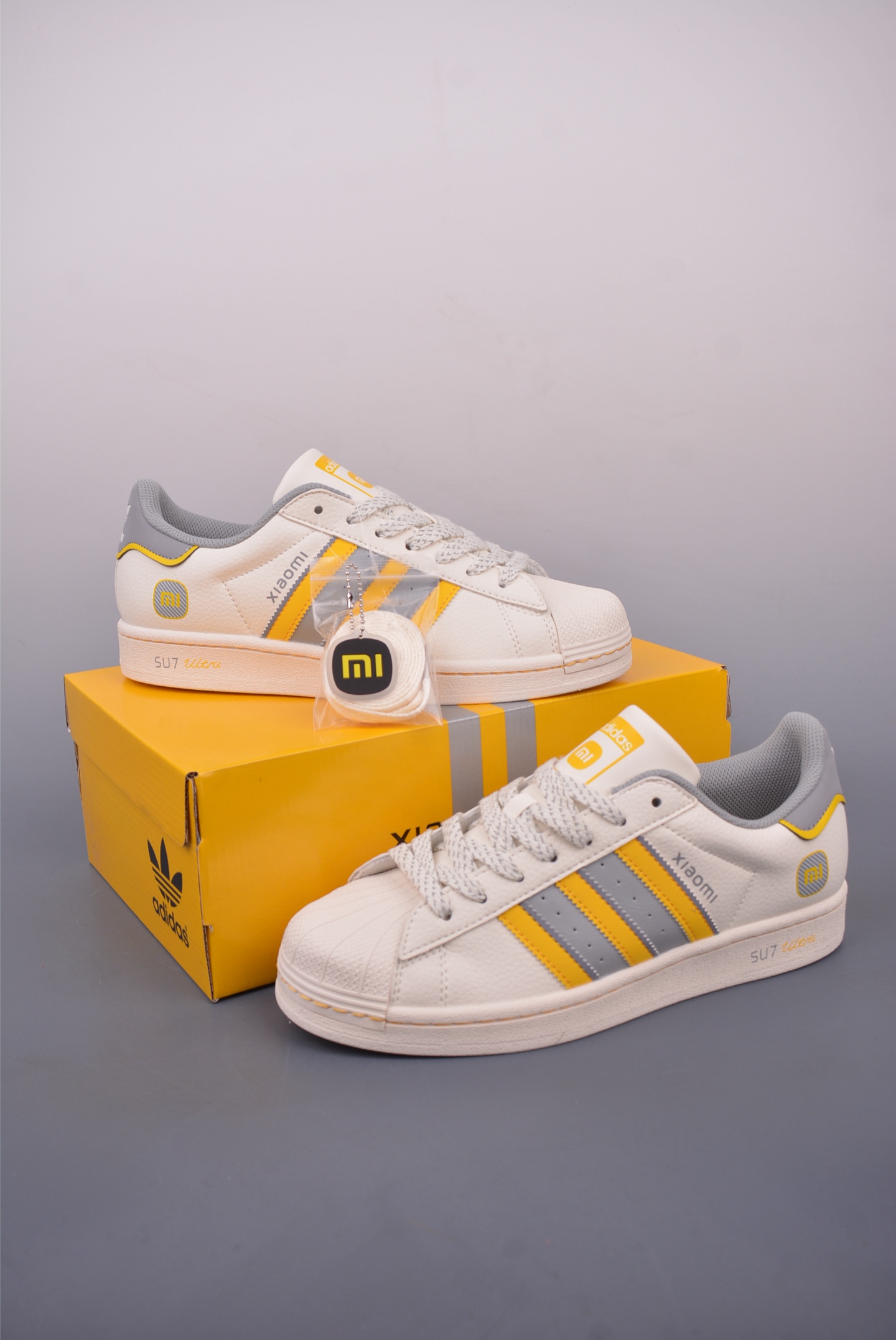 Adidas Superstar 2025: Classic Shell Toe Sneakers with DIY Collaboration 6 i1747867267048 8607 0 4
