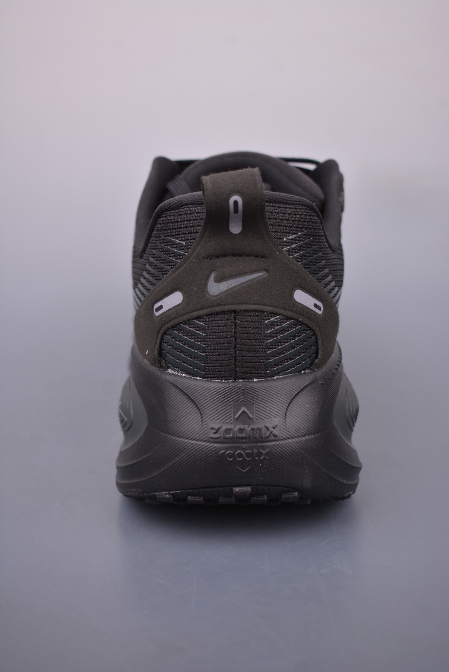 Nike Air Zoom Vomero 18: Advanced Tech Running Shoes - Black 5 i1747940989319 825 0 3