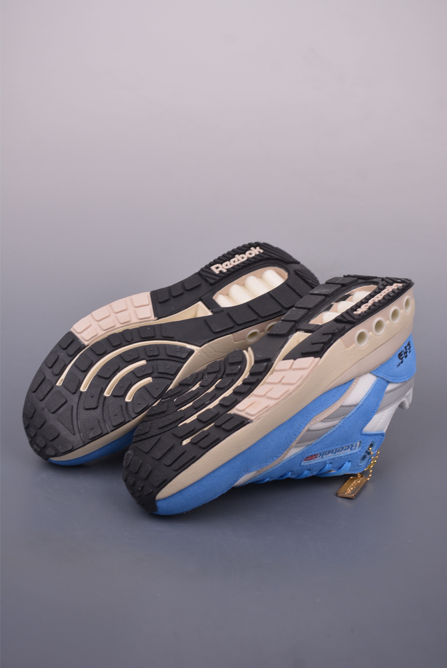 Reebok ERS World Retro Running Shoes - Classic Style, Modern Comfort 3 i1747941204112 2133 0 2