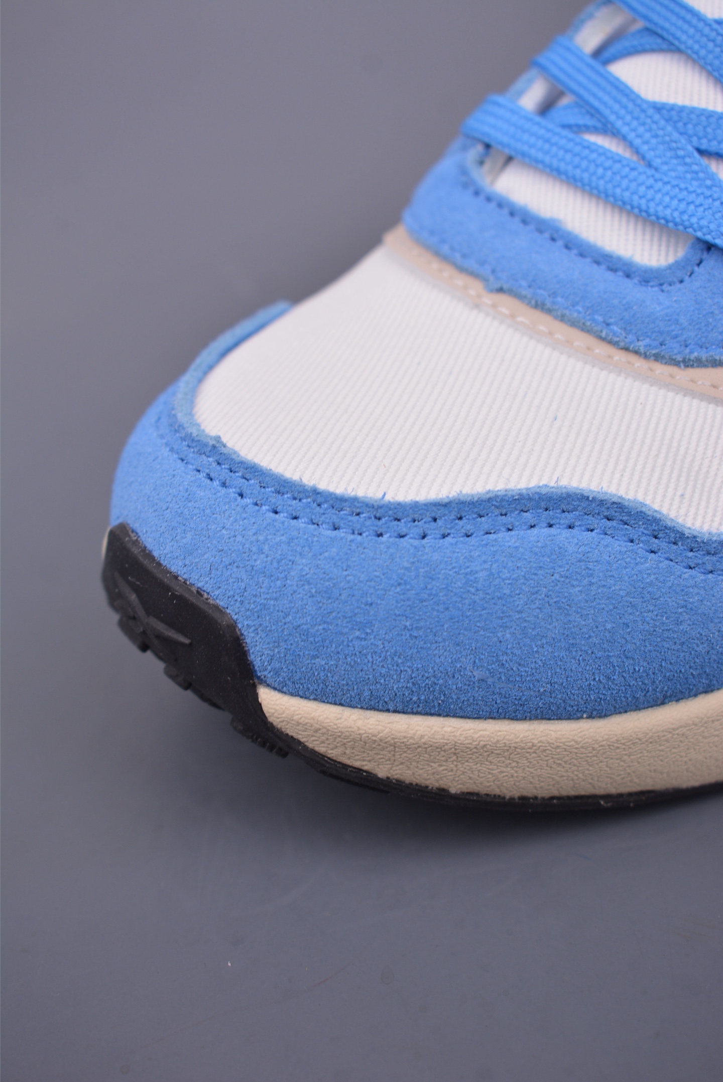Reebok ERS World Retro Running Shoes - Classic Style, Modern Comfort 6 i1747941208503 925 0 5