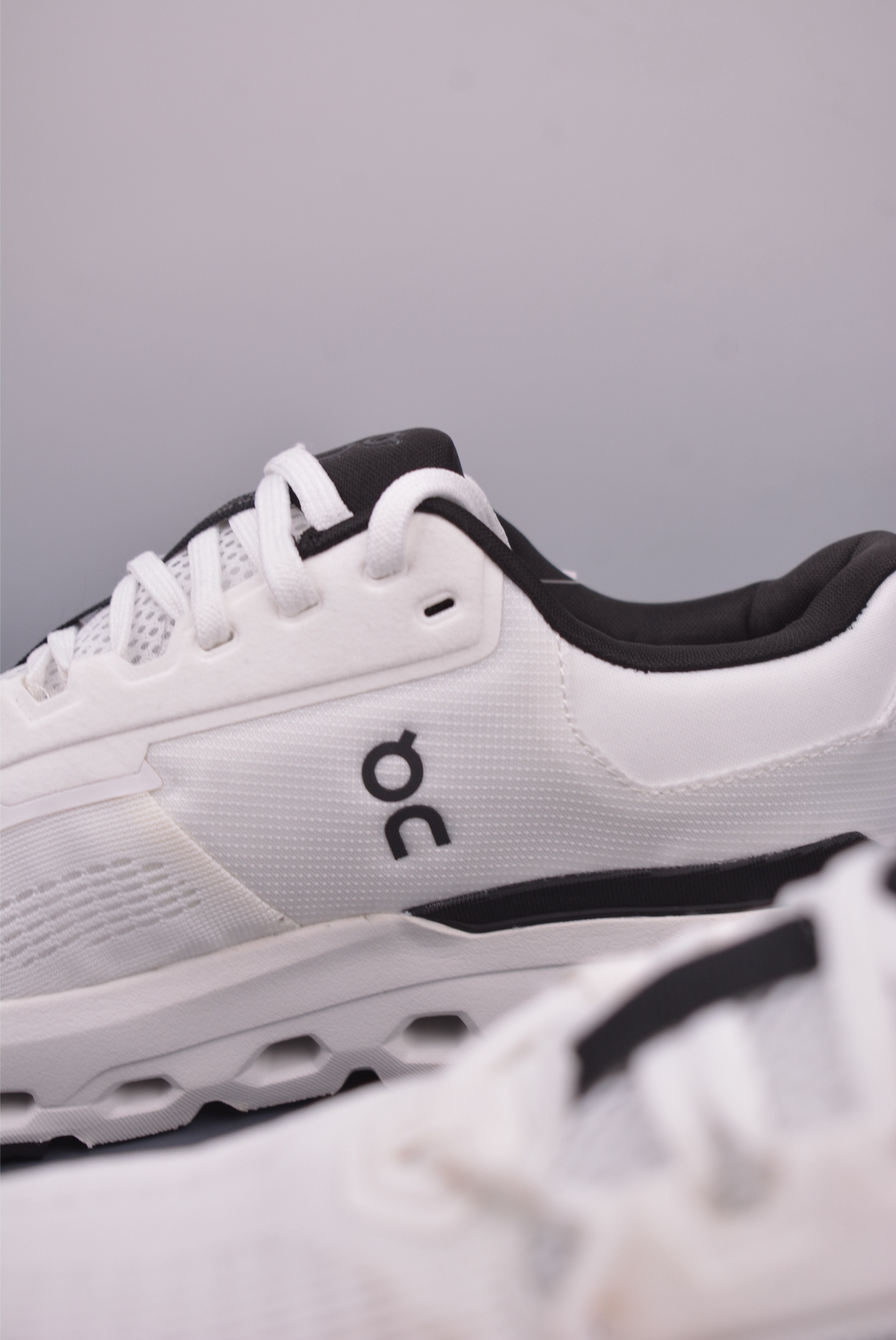On Running Cloudtilt Loewe White Sneakers - Street Style & Performance 9 i1747941395217 8385 0 7