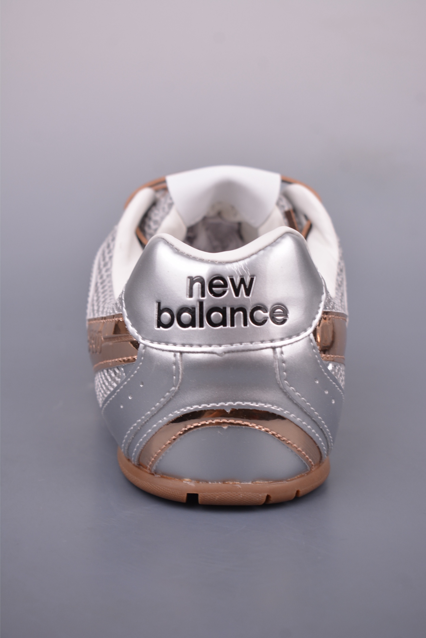 220 Miu Miu x New Balance联名款运动鞋 New Balance 530 学院少女风 5E165E_Z5O_F0379_F_D005